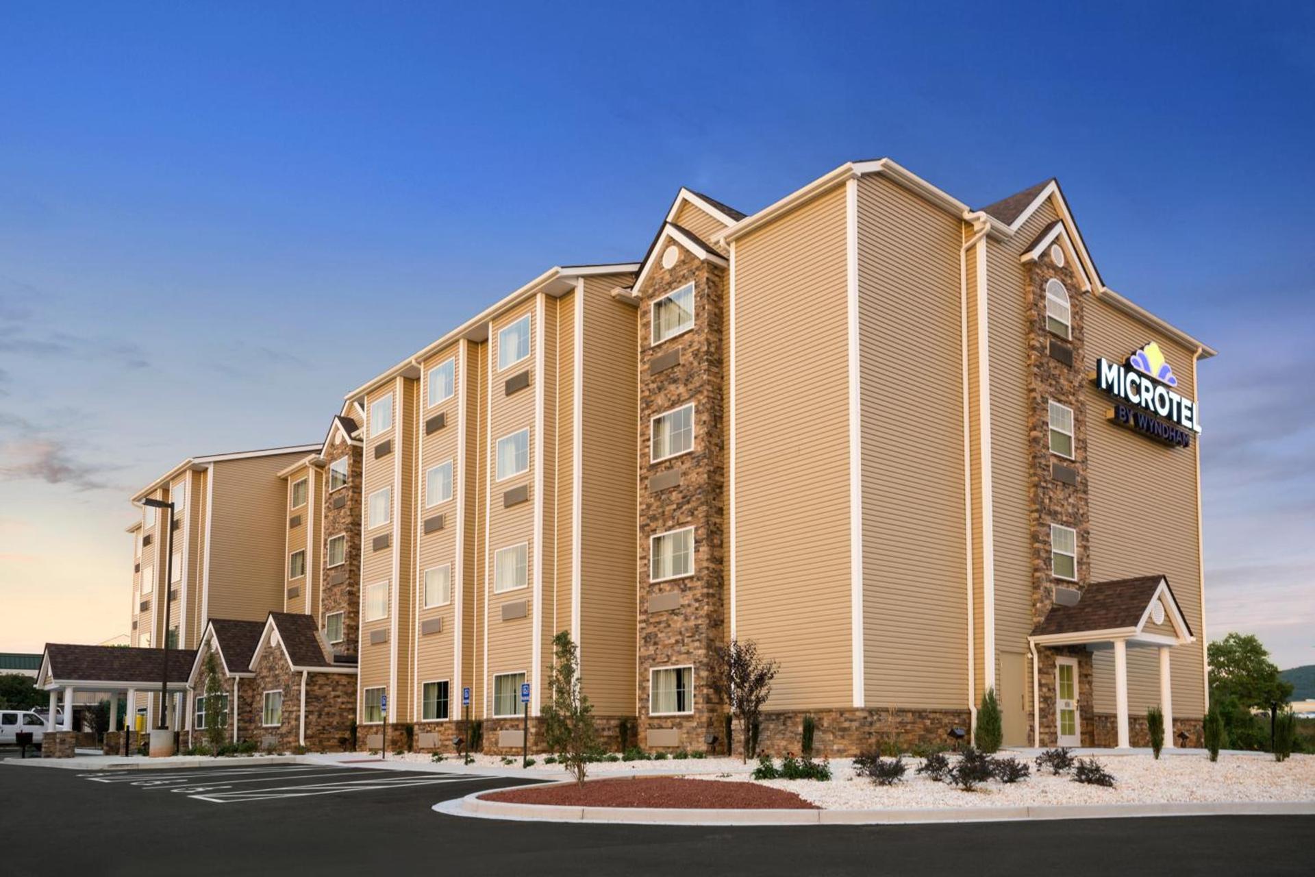 Microtel Inn & Suites by Wyndham photo 18