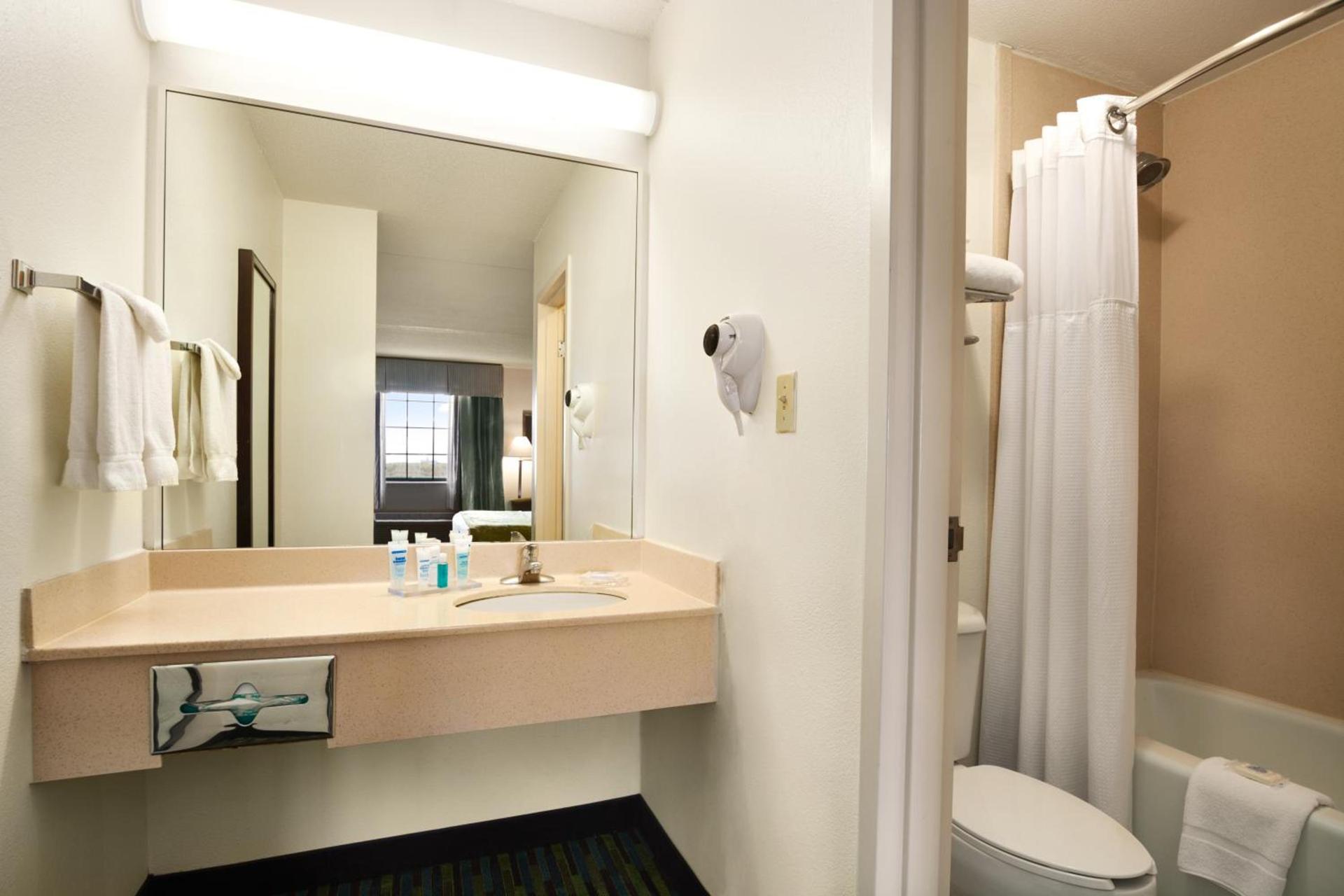 Wyndham Garden Wichita Downtown photo 47