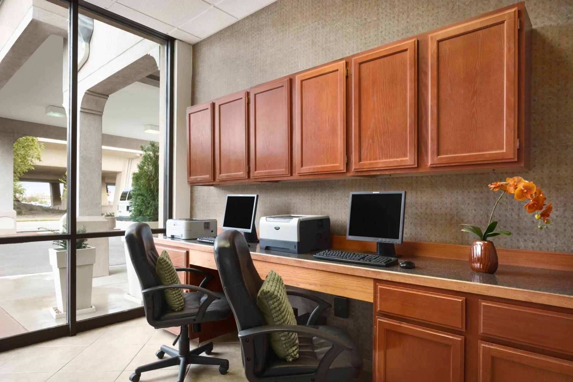 Wyndham Garden Wichita Downtown photo 40