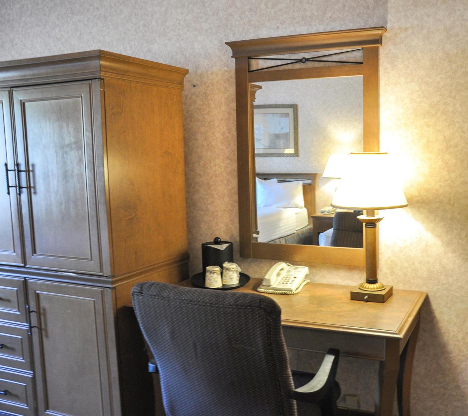 Piccadilly Inn Airport photo 15