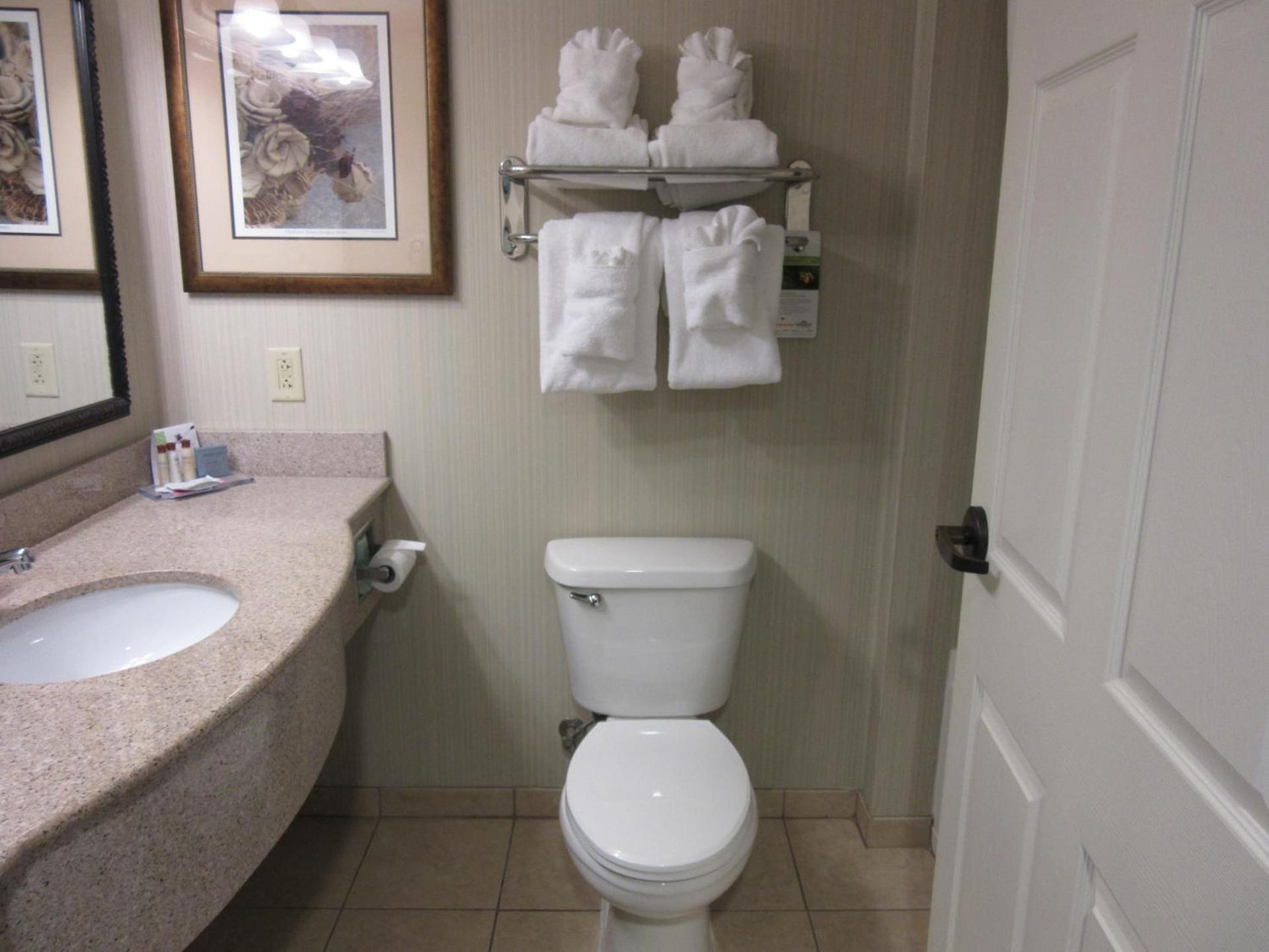 Wingate by Wyndham Charleston Southern University photo 13