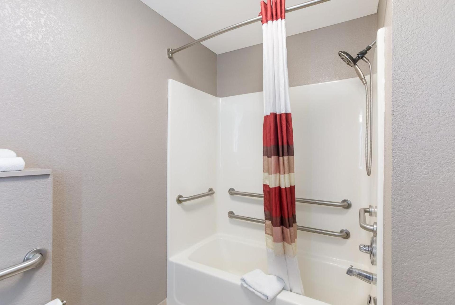 Red Roof Inn & Suites Corbin photo 23