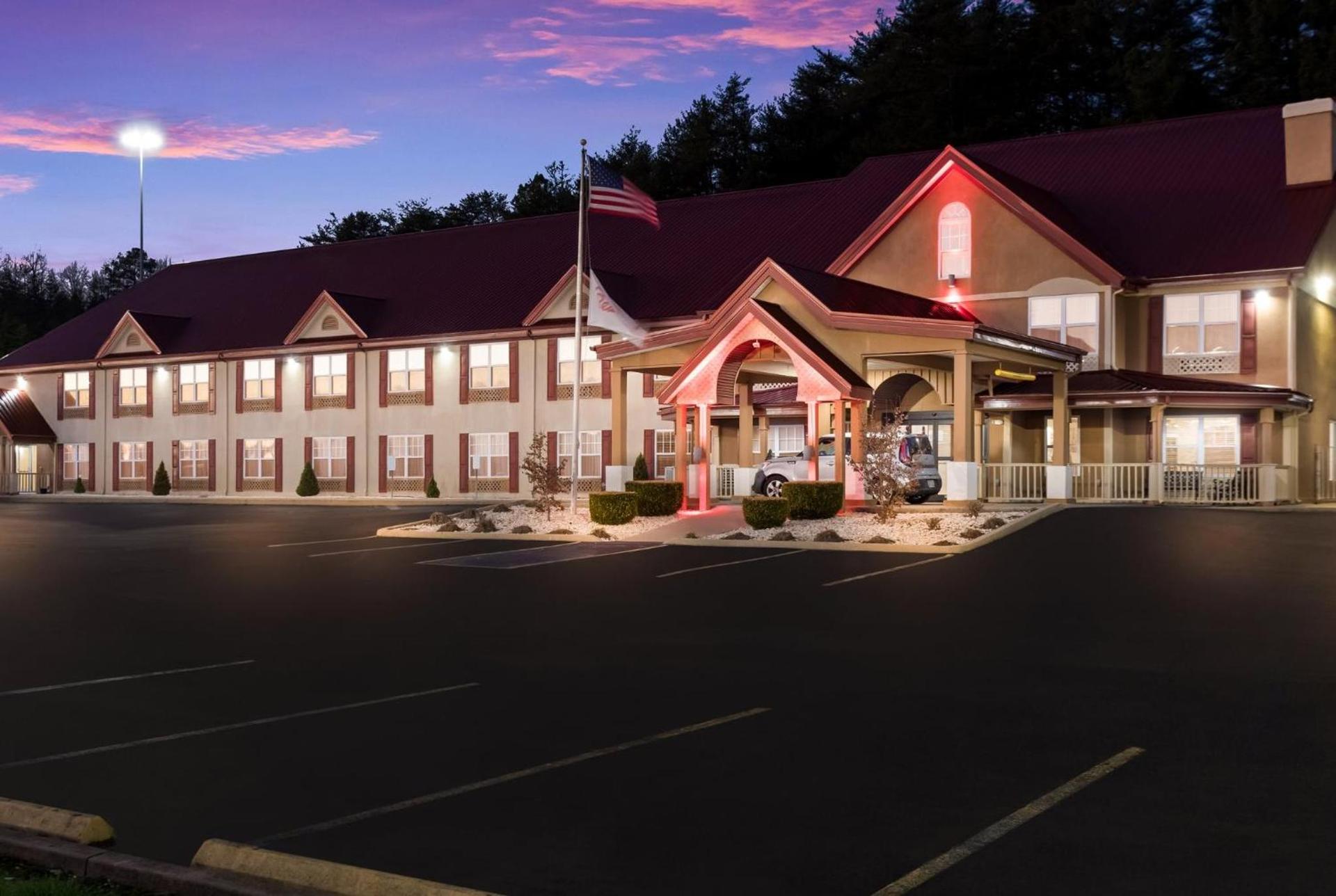 Red Roof Inn & Suites Corbin photo 30
