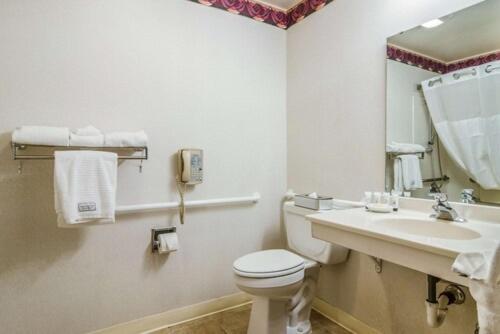 Quality Inn Port Orchard photo 16