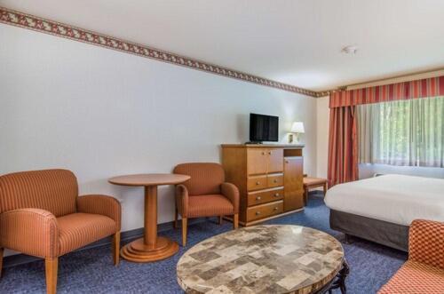 Quality Inn Port Orchard photo 24