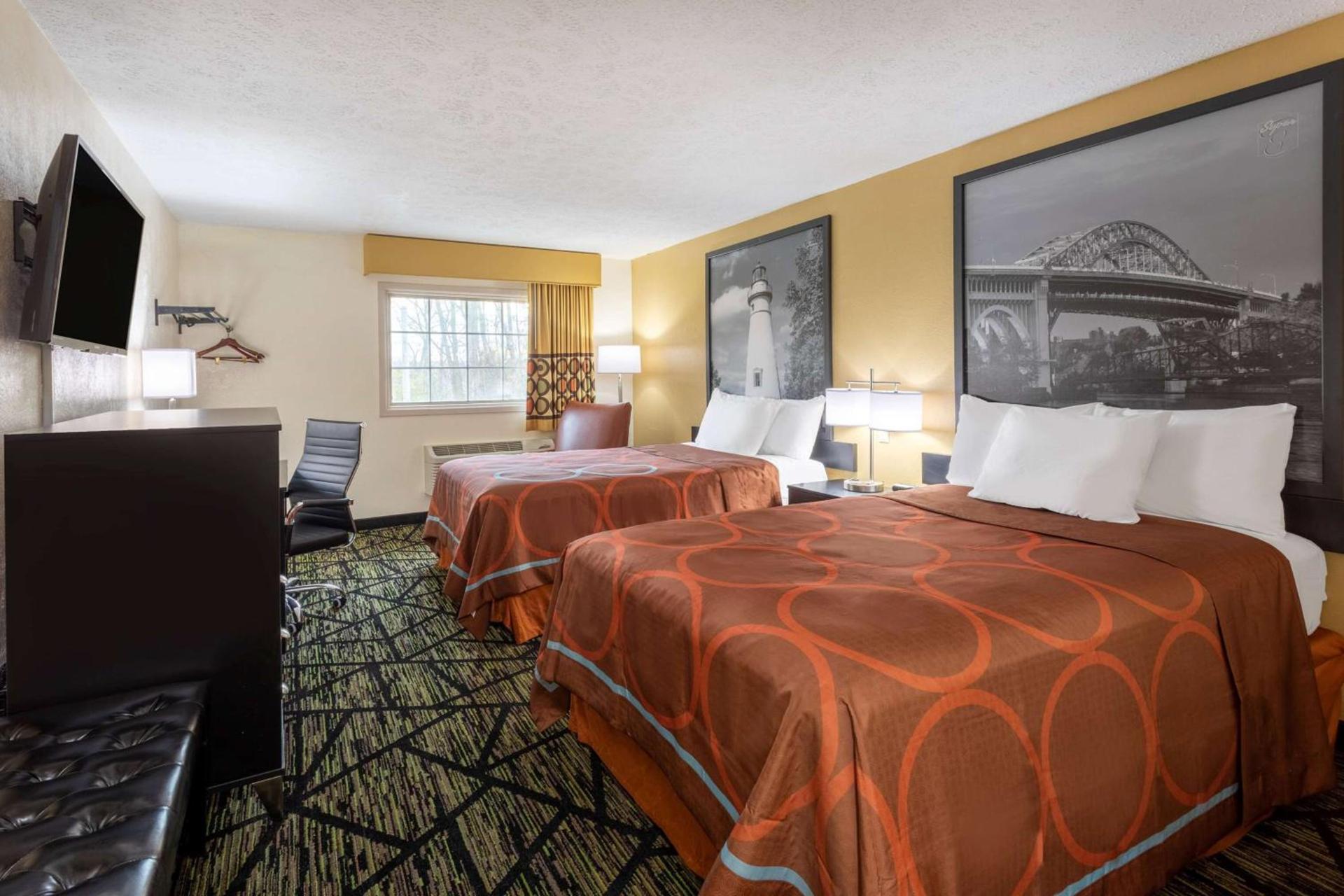 Super 8 by Wyndham Wooster photo 10