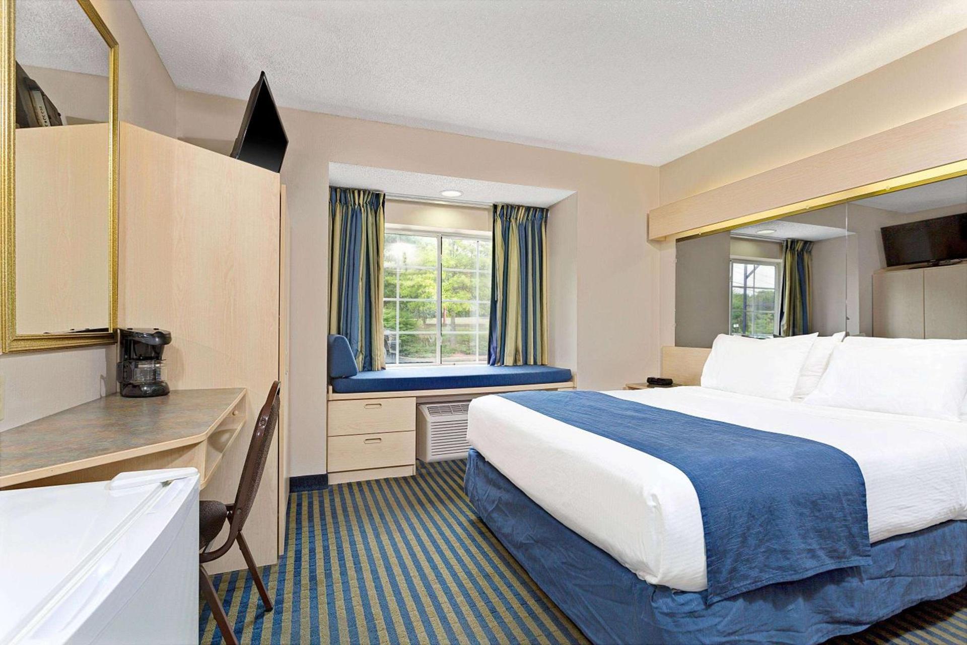 Microtel Inn & Suites by Wyndham Florence/Cincinnati Airpo photo 12