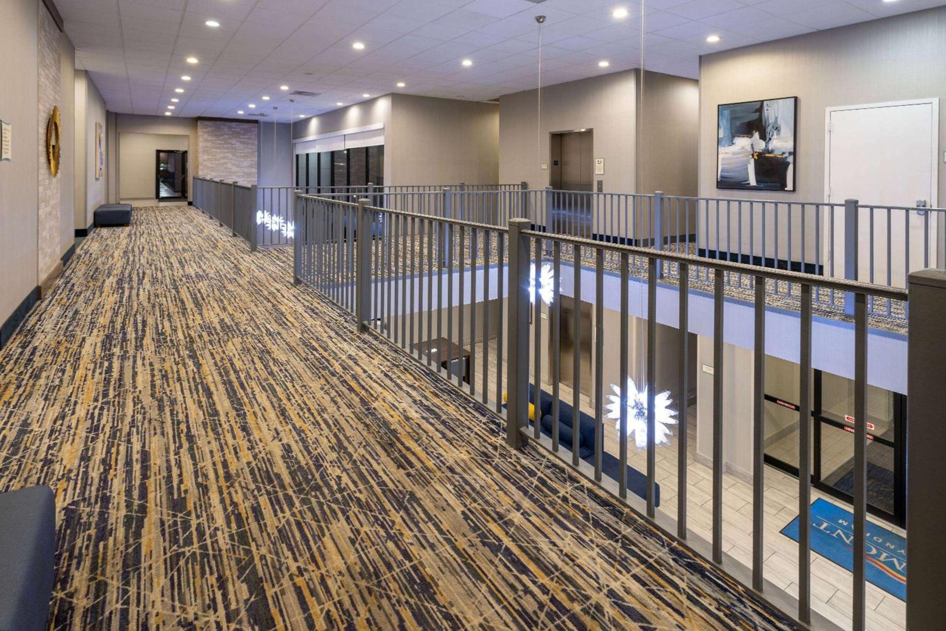 Baymont by Wyndham White Plains - Elmsford photo 7