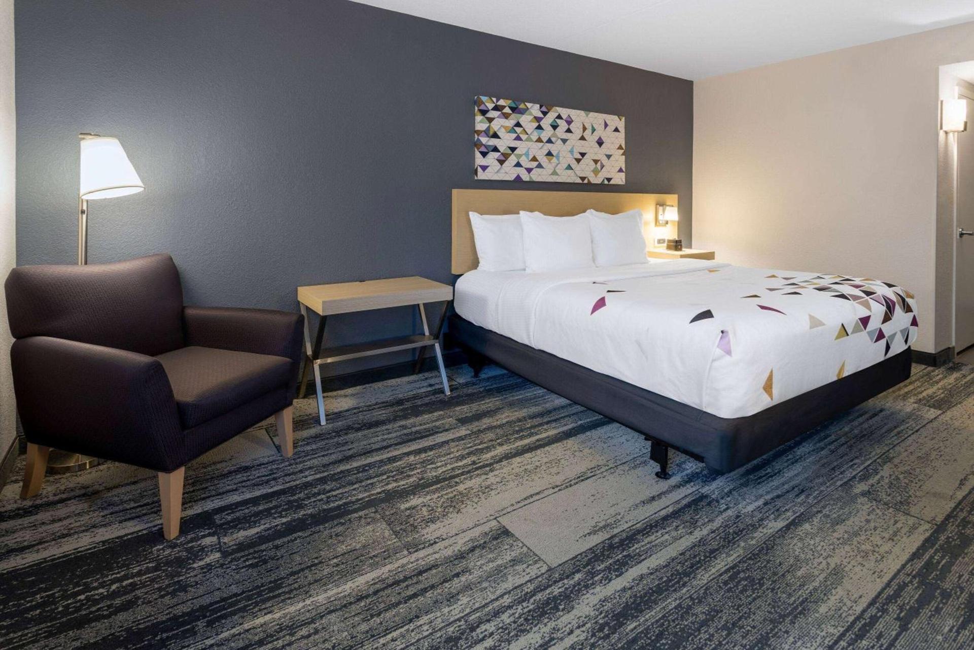 Baymont by Wyndham White Plains - Elmsford photo 16