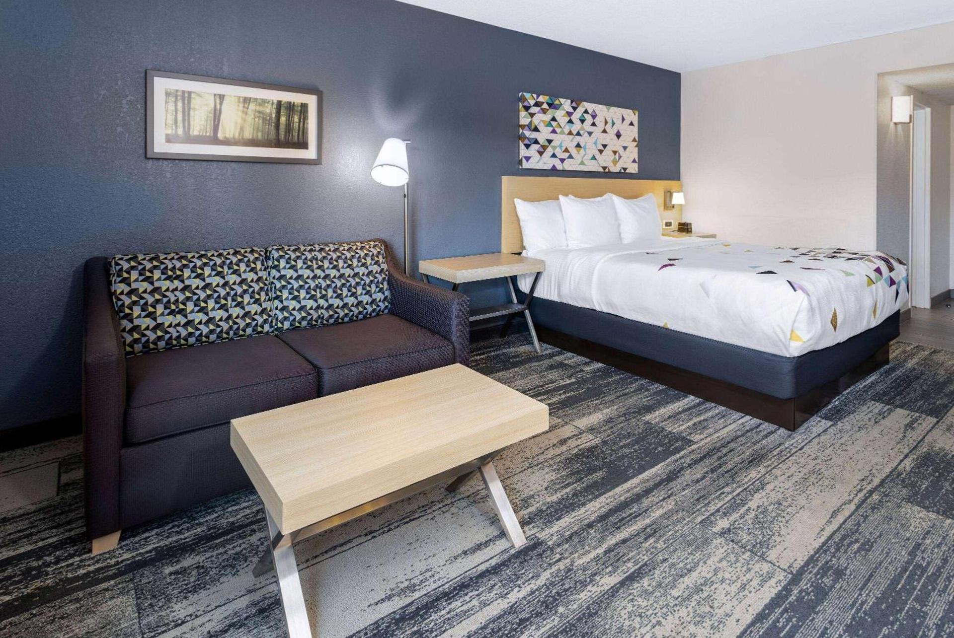 Baymont by Wyndham White Plains - Elmsford photo 21