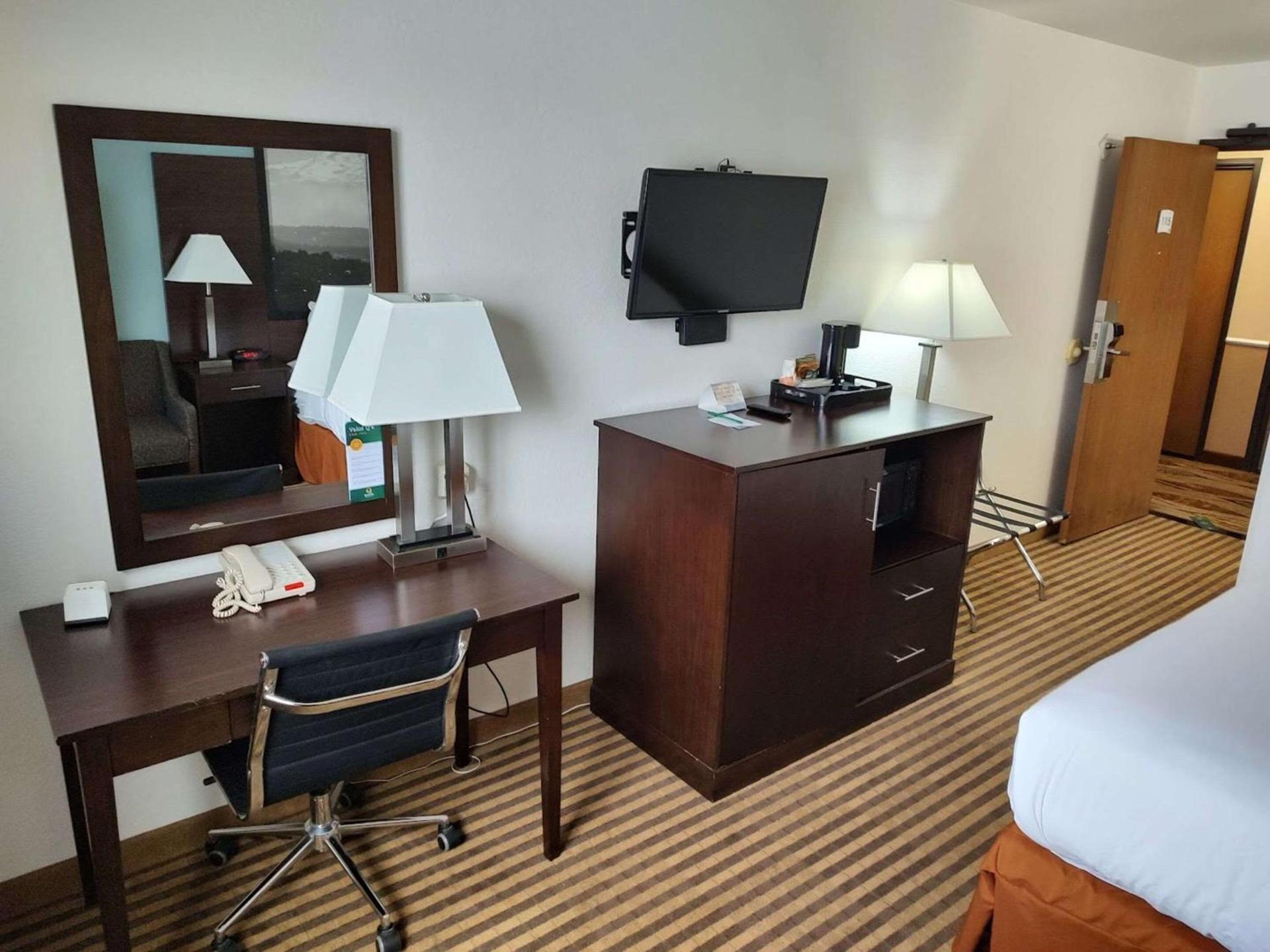 Quality Inn Wenatchee-Leavenworth photo 11