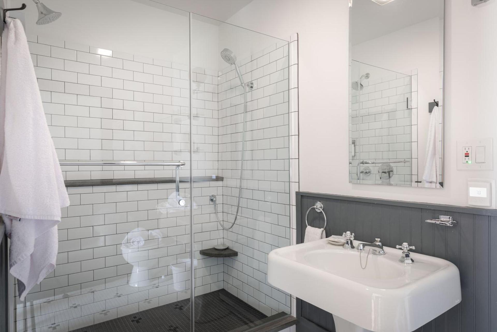 Howland House photo 15