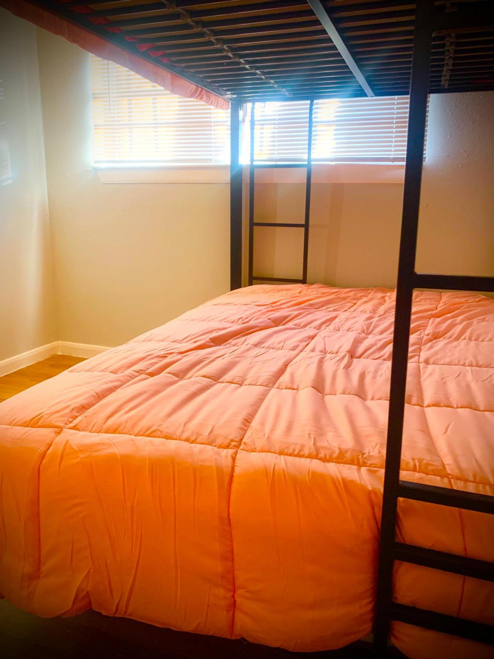 ShutEye Hostel photo 2