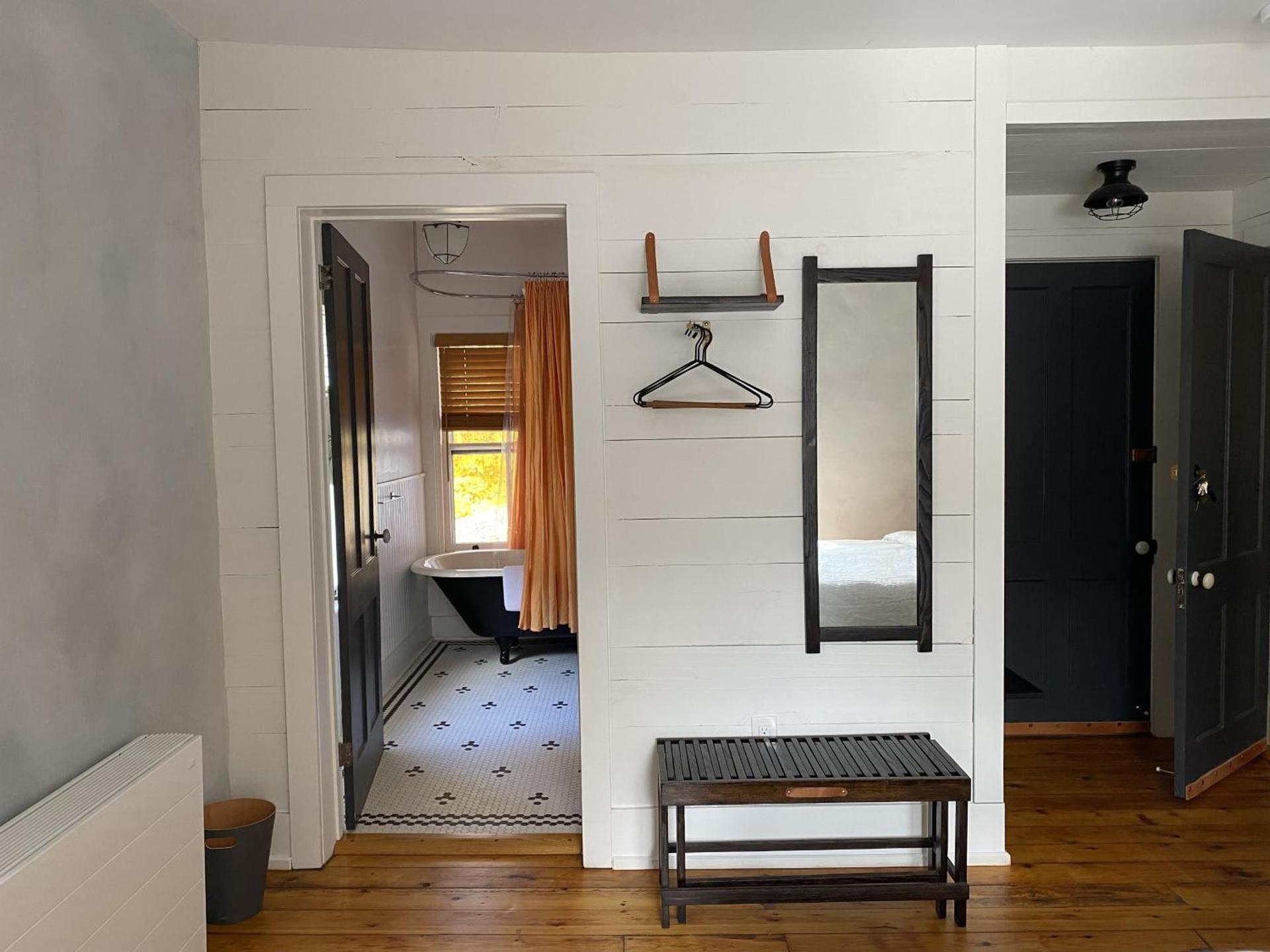 Howland House photo 36