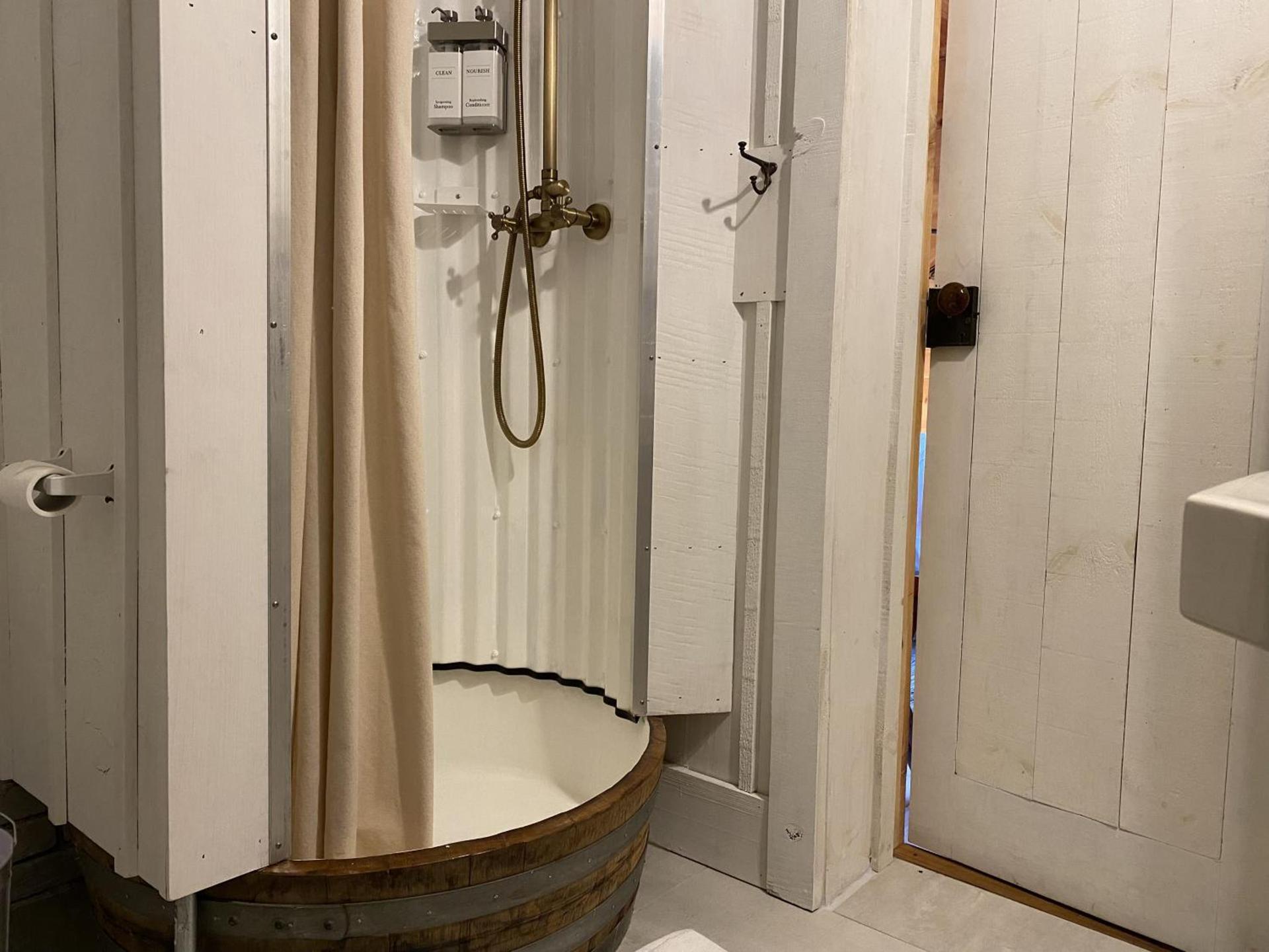 Howland House photo 39
