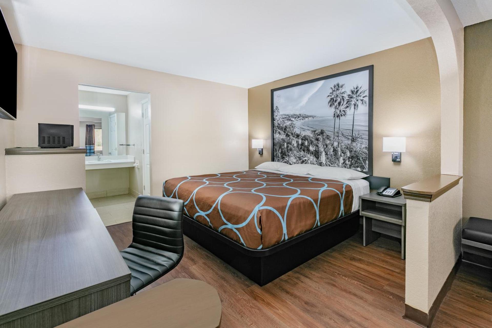 Super 8 by Wyndham Moss Point photo 19