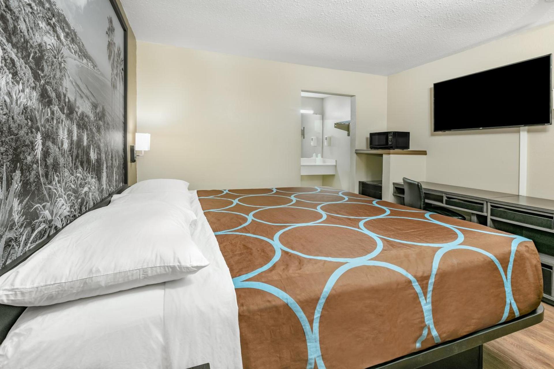 Super 8 by Wyndham Moss Point photo 47
