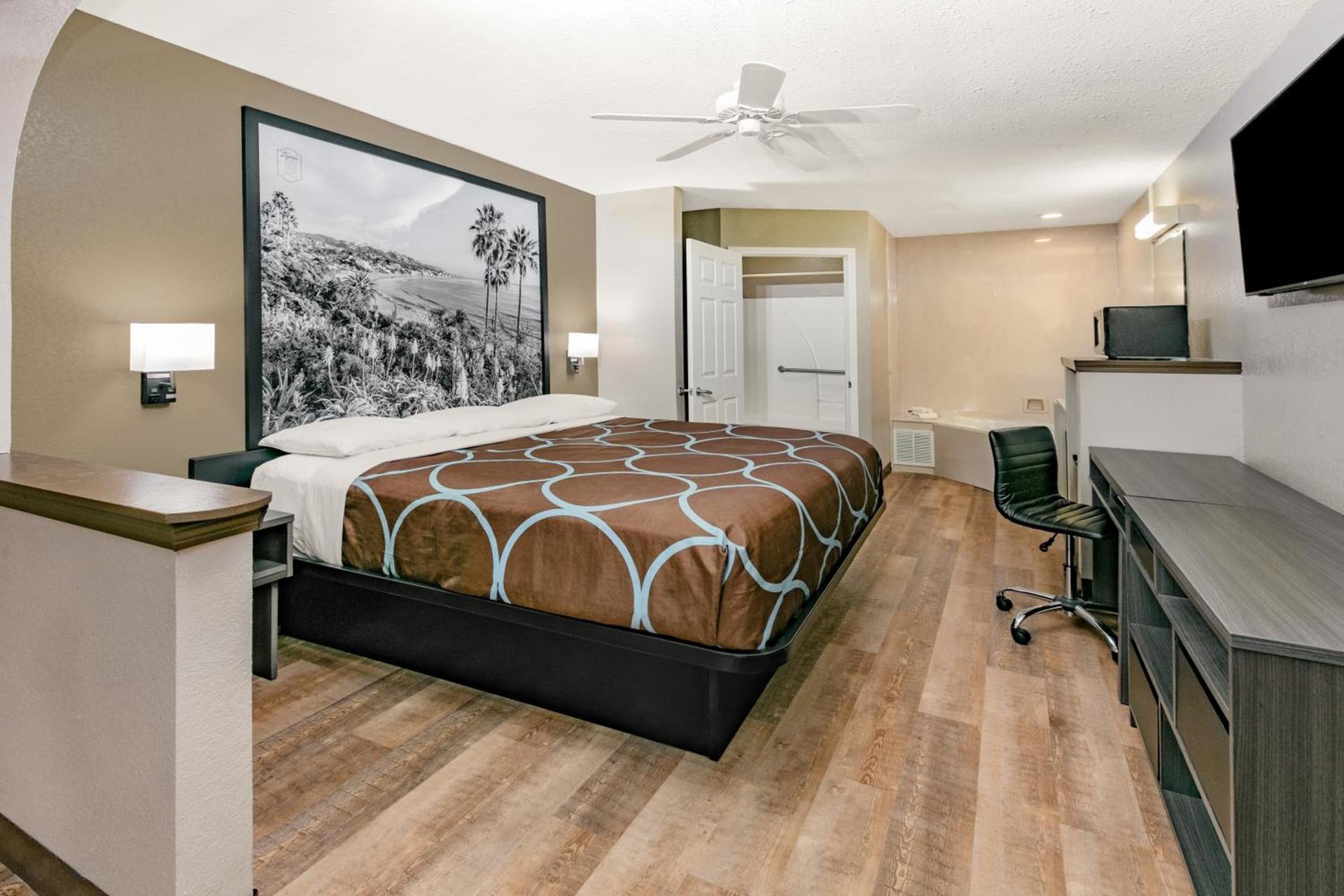 Super 8 by Wyndham Moss Point photo 33