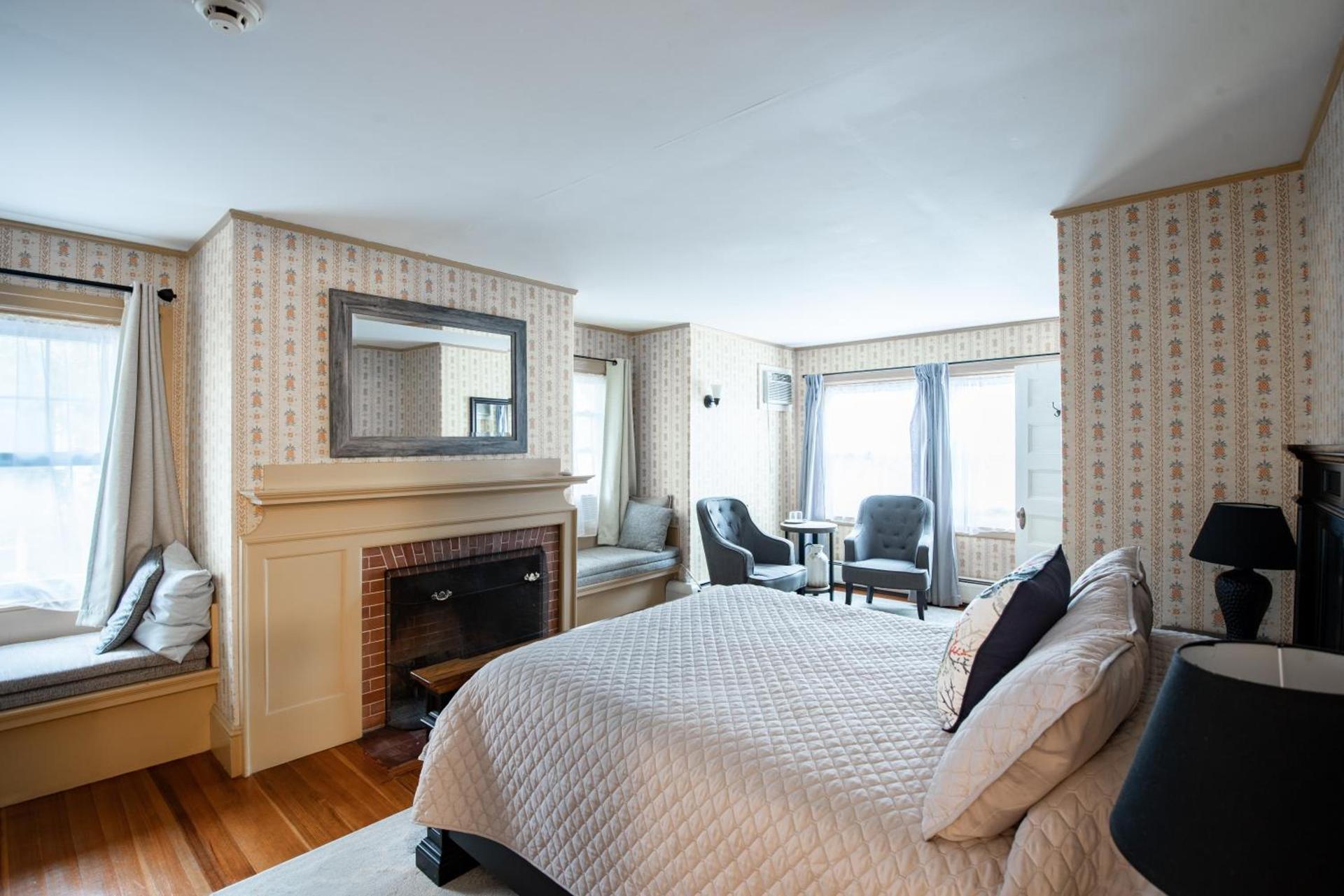 The Harbor Inn photo 23