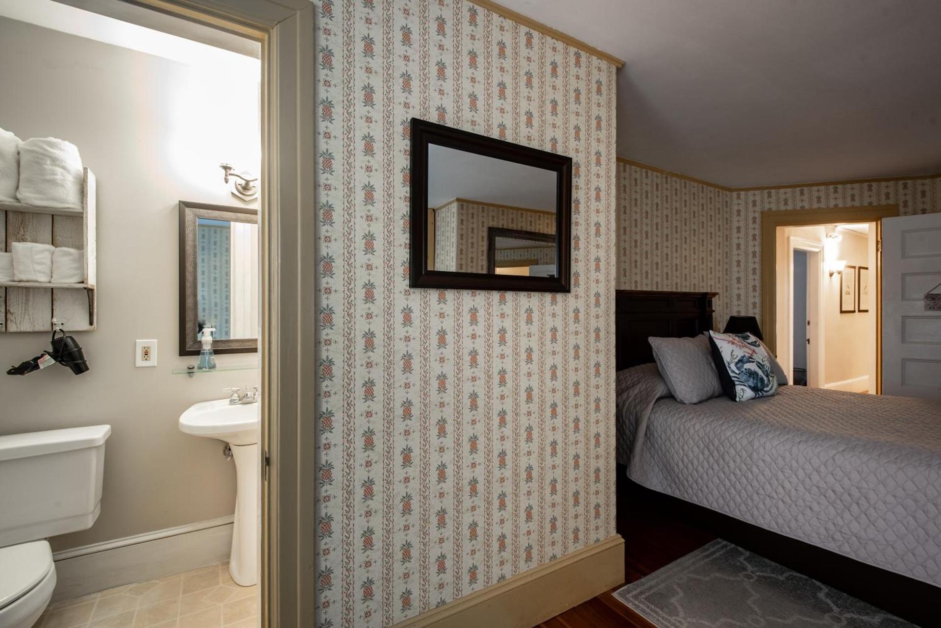 The Harbor Inn photo 25