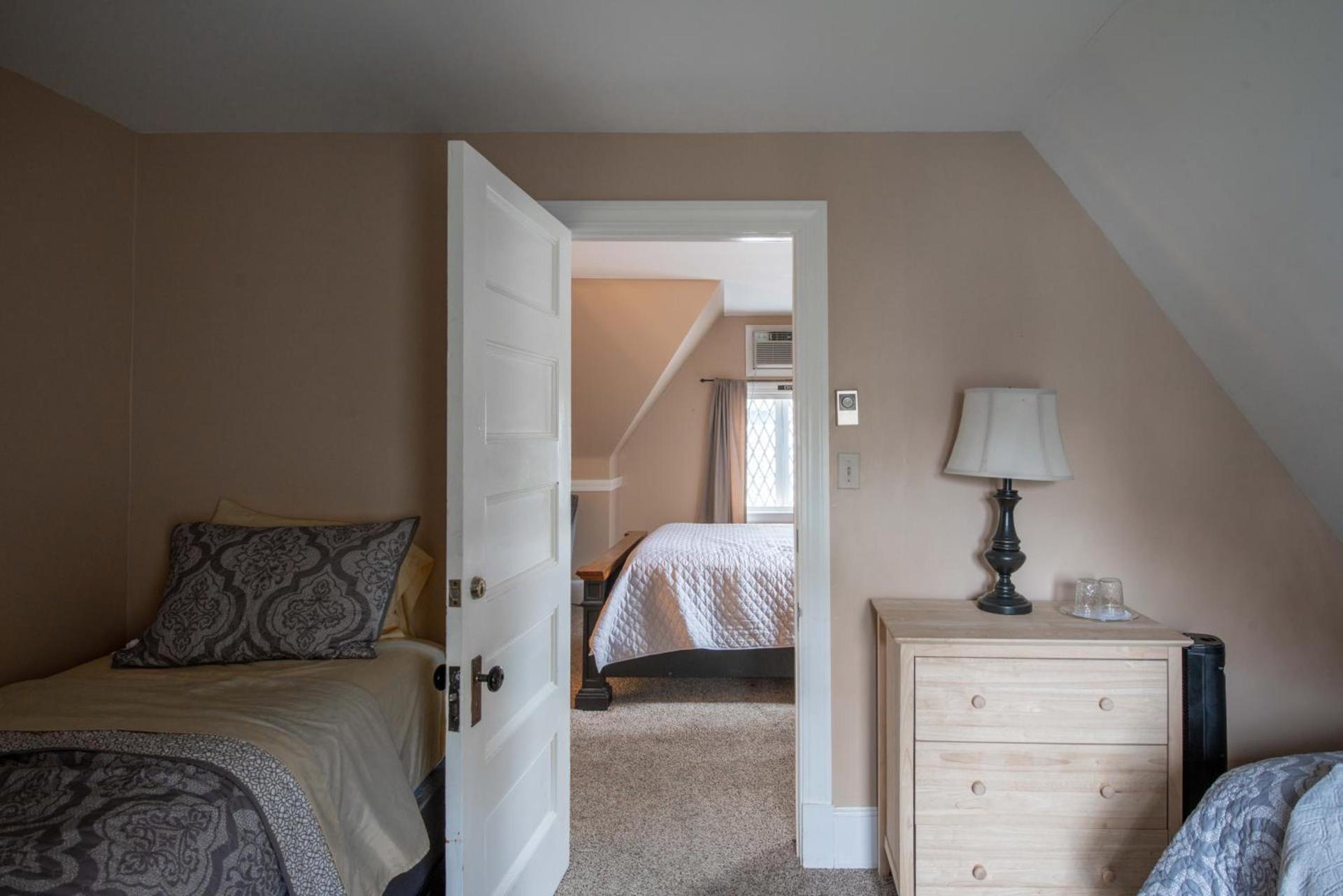 The Harbor Inn photo 38