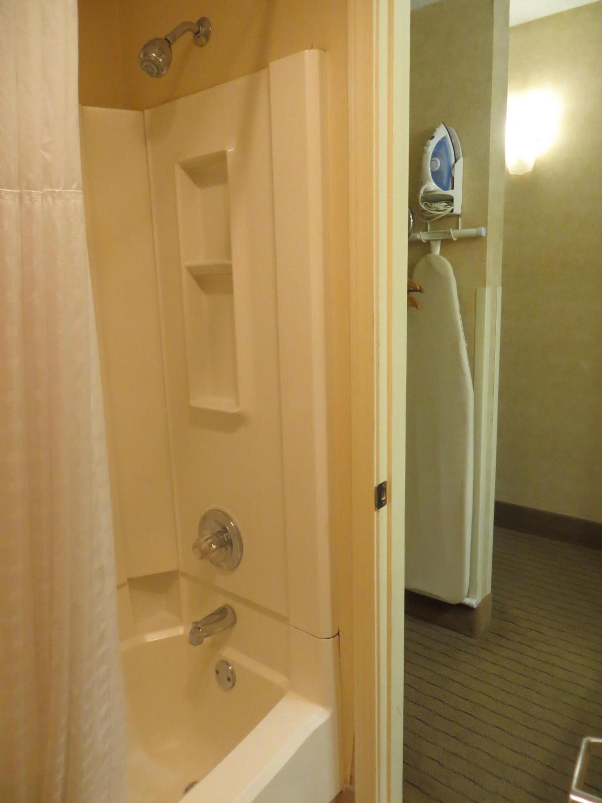 Baymont by Wyndham Indianapolis West photo 40