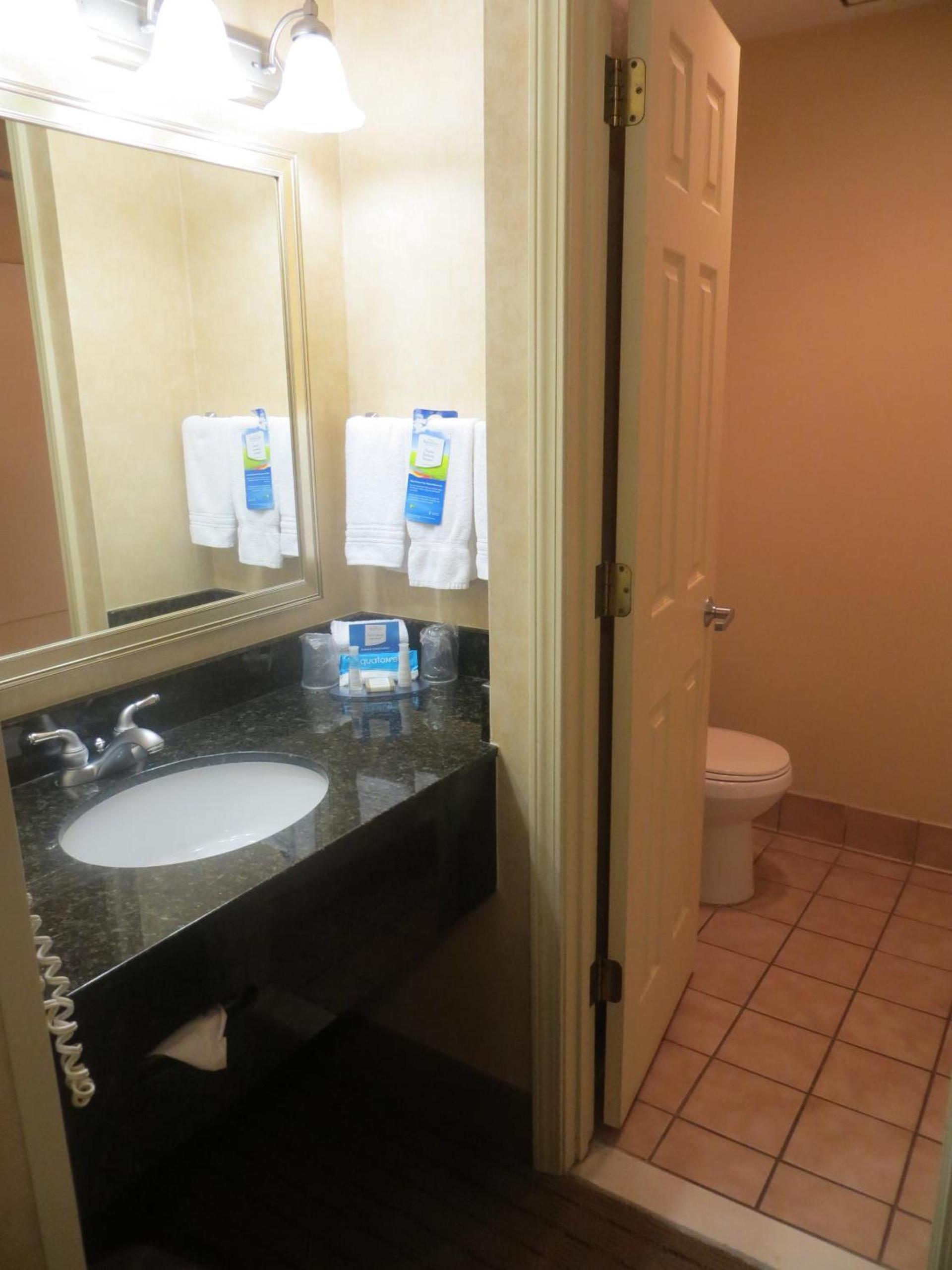 Baymont by Wyndham Indianapolis West photo 36