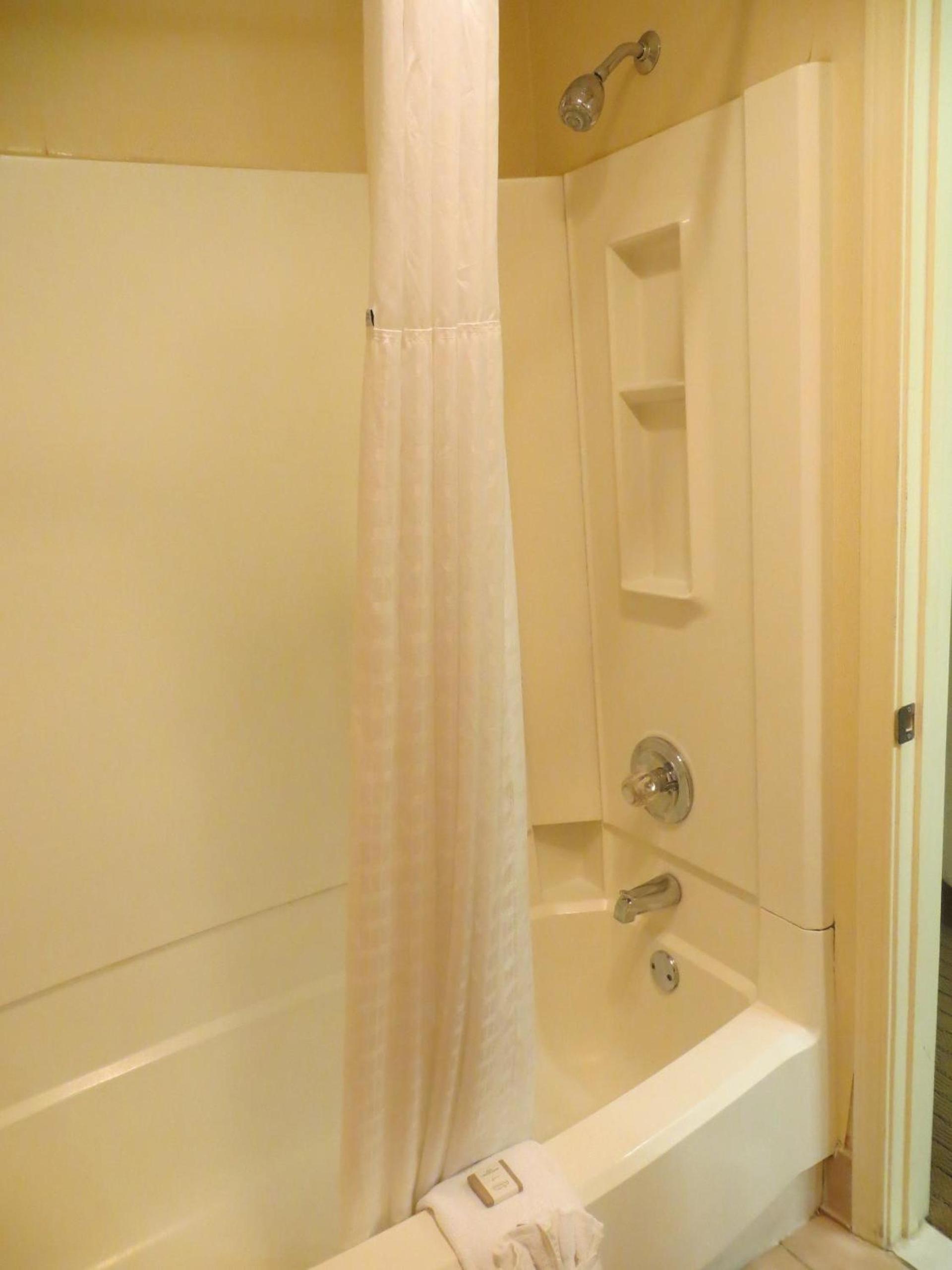 Baymont by Wyndham Indianapolis West photo 44