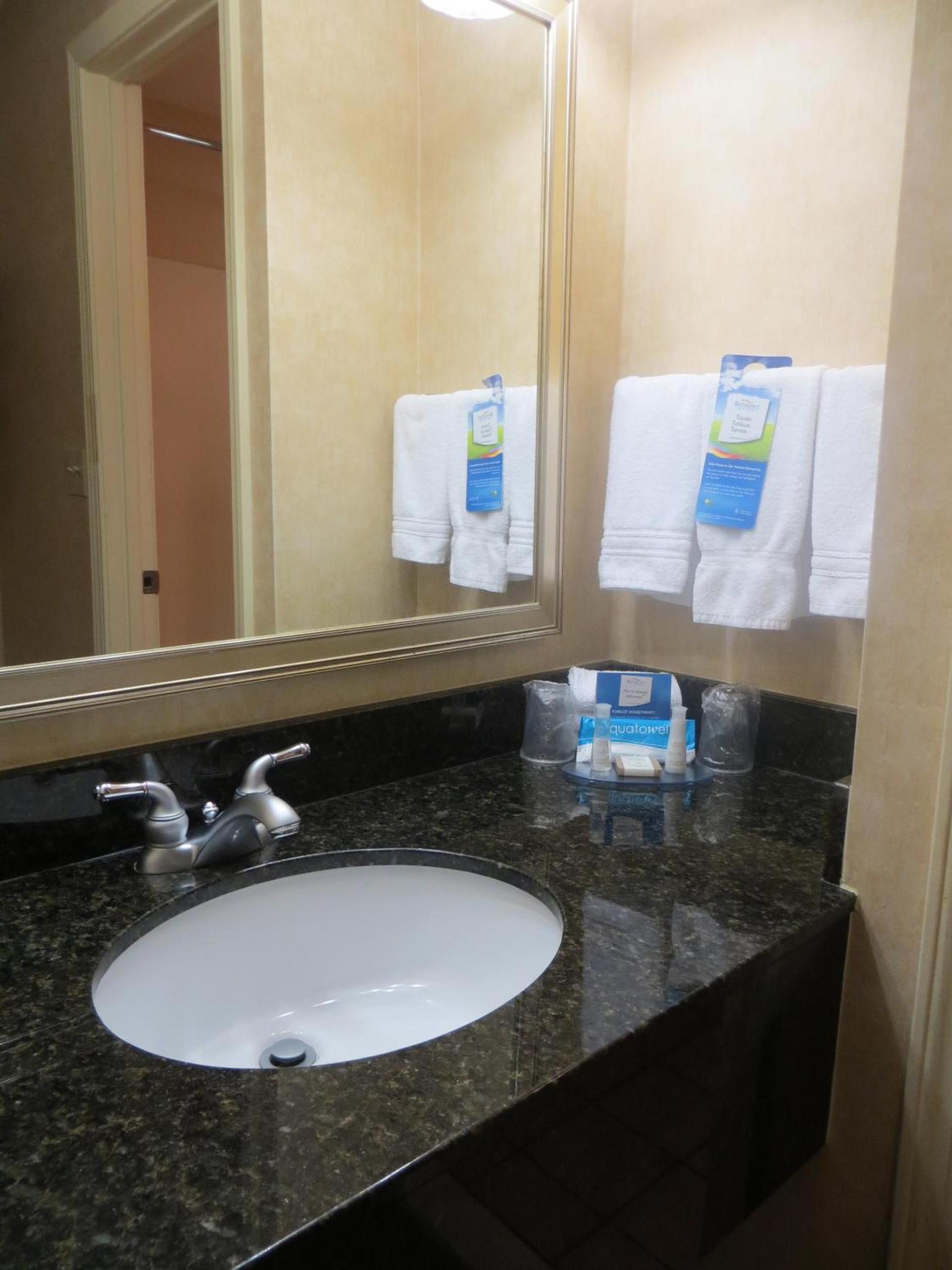 Baymont by Wyndham Indianapolis West photo 34