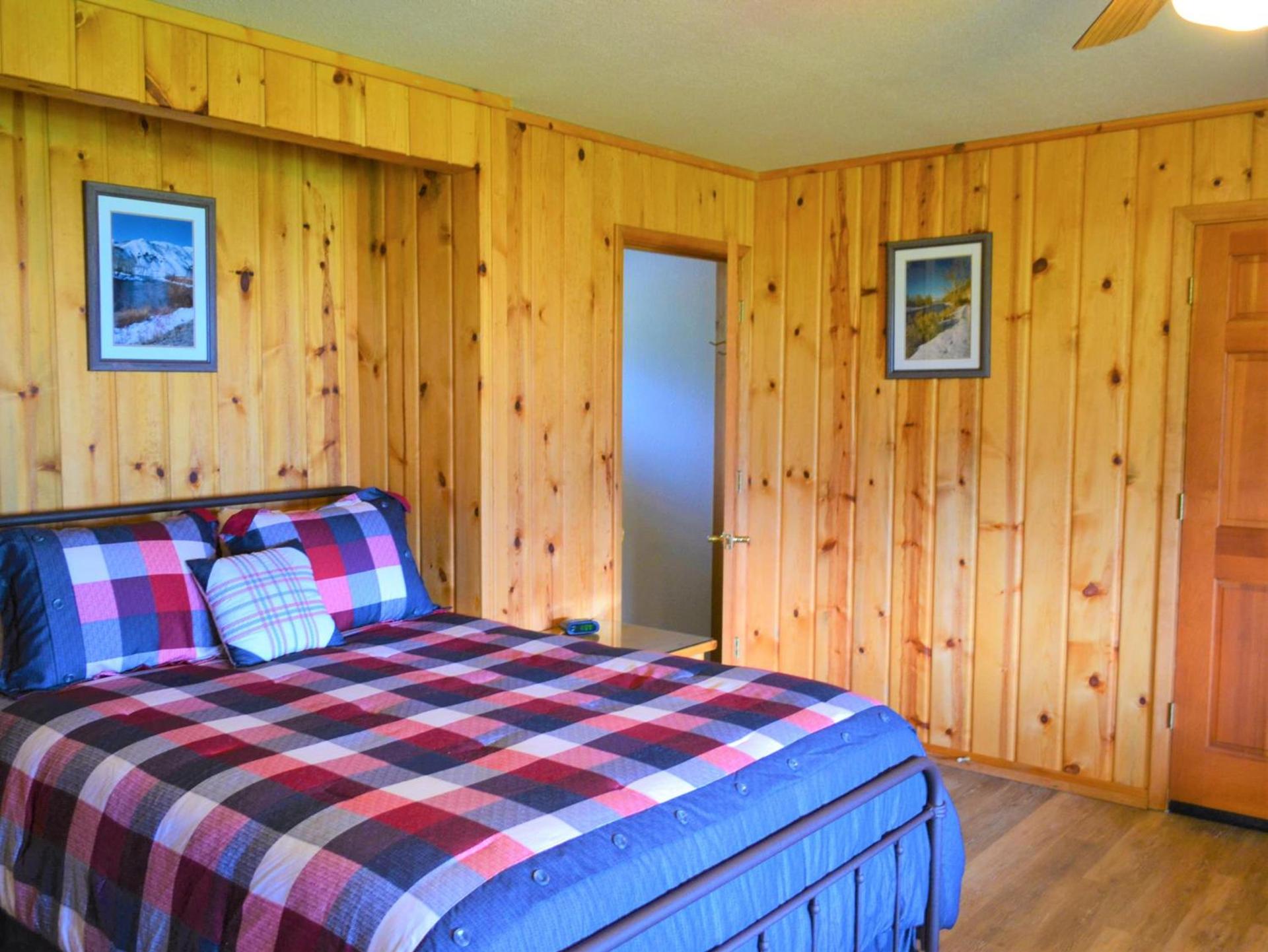 Twin Peaks Guest Ranch photo 33