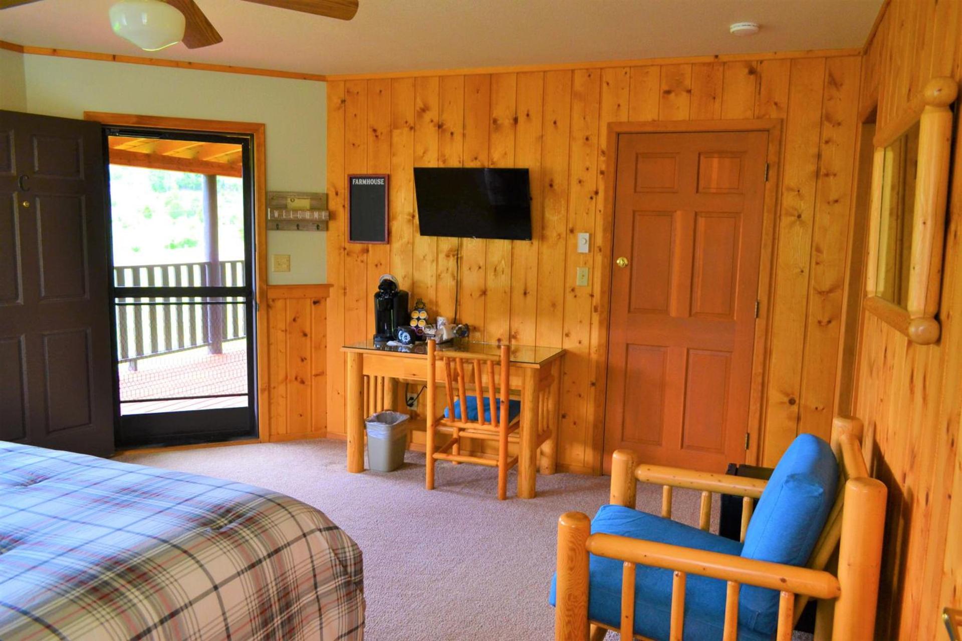 Twin Peaks Guest Ranch photo 36
