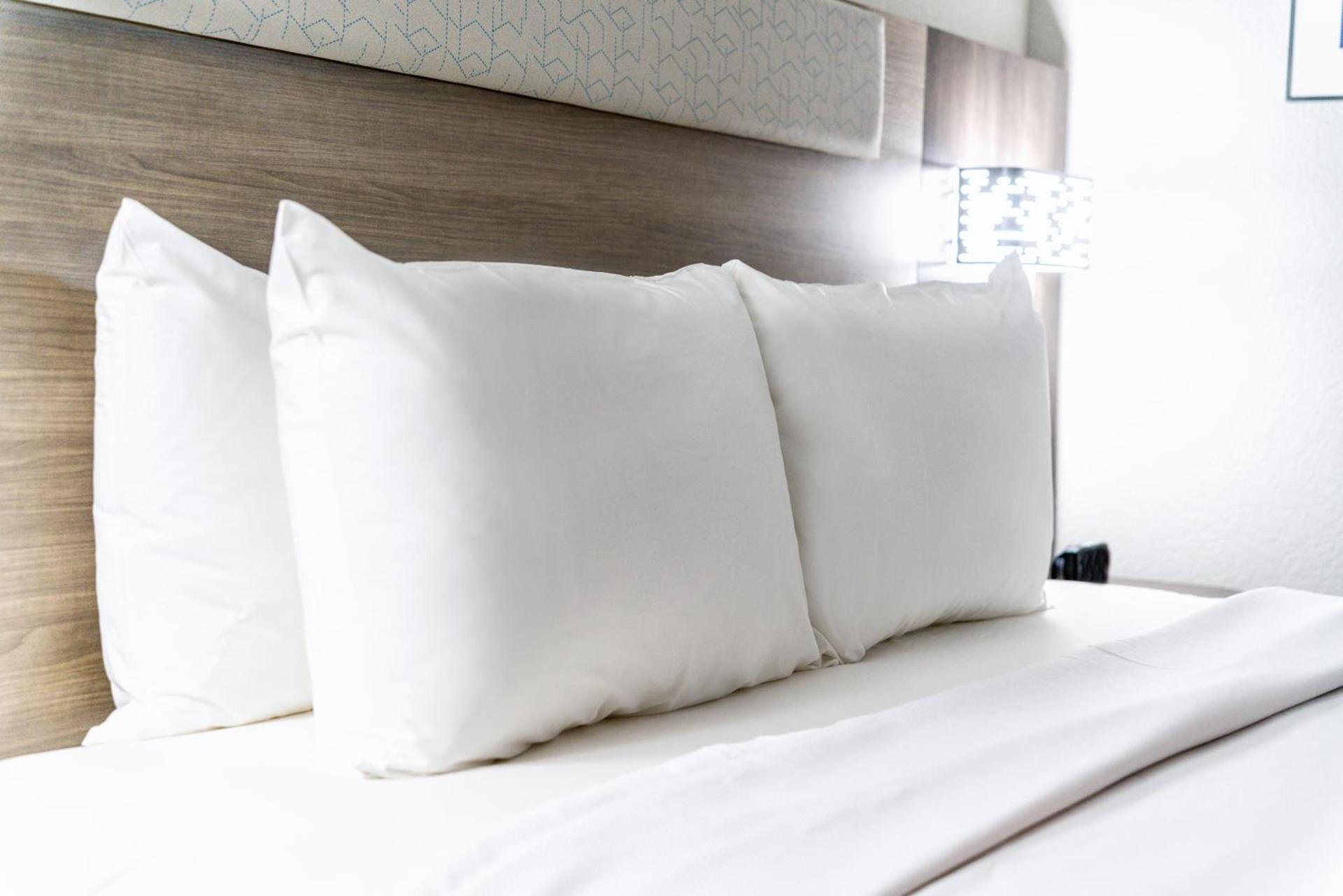 Holiday Inn Express & Suites Phoenix - Mesa West by IHG photo 12