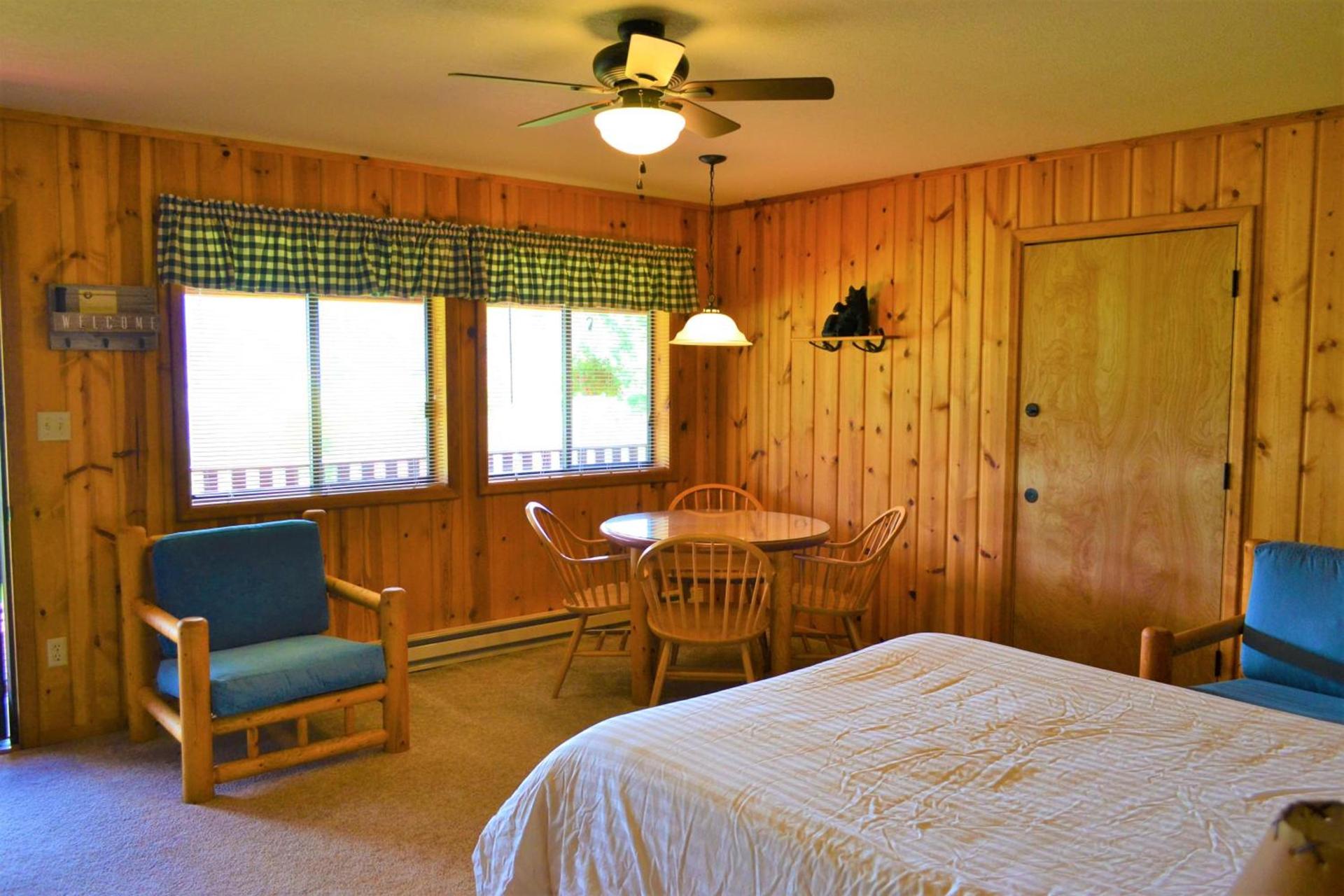 Twin Peaks Guest Ranch photo 3