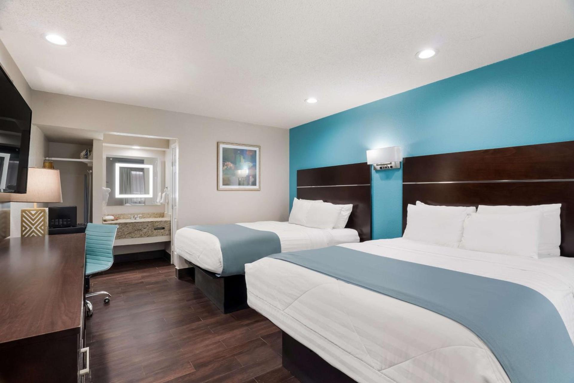 Spanish Trails Inn - Laredo Hotel photo 9