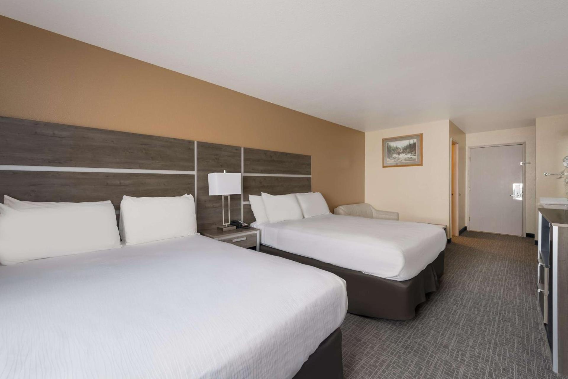 SureStay Hotel by Best Western Wells photo 12