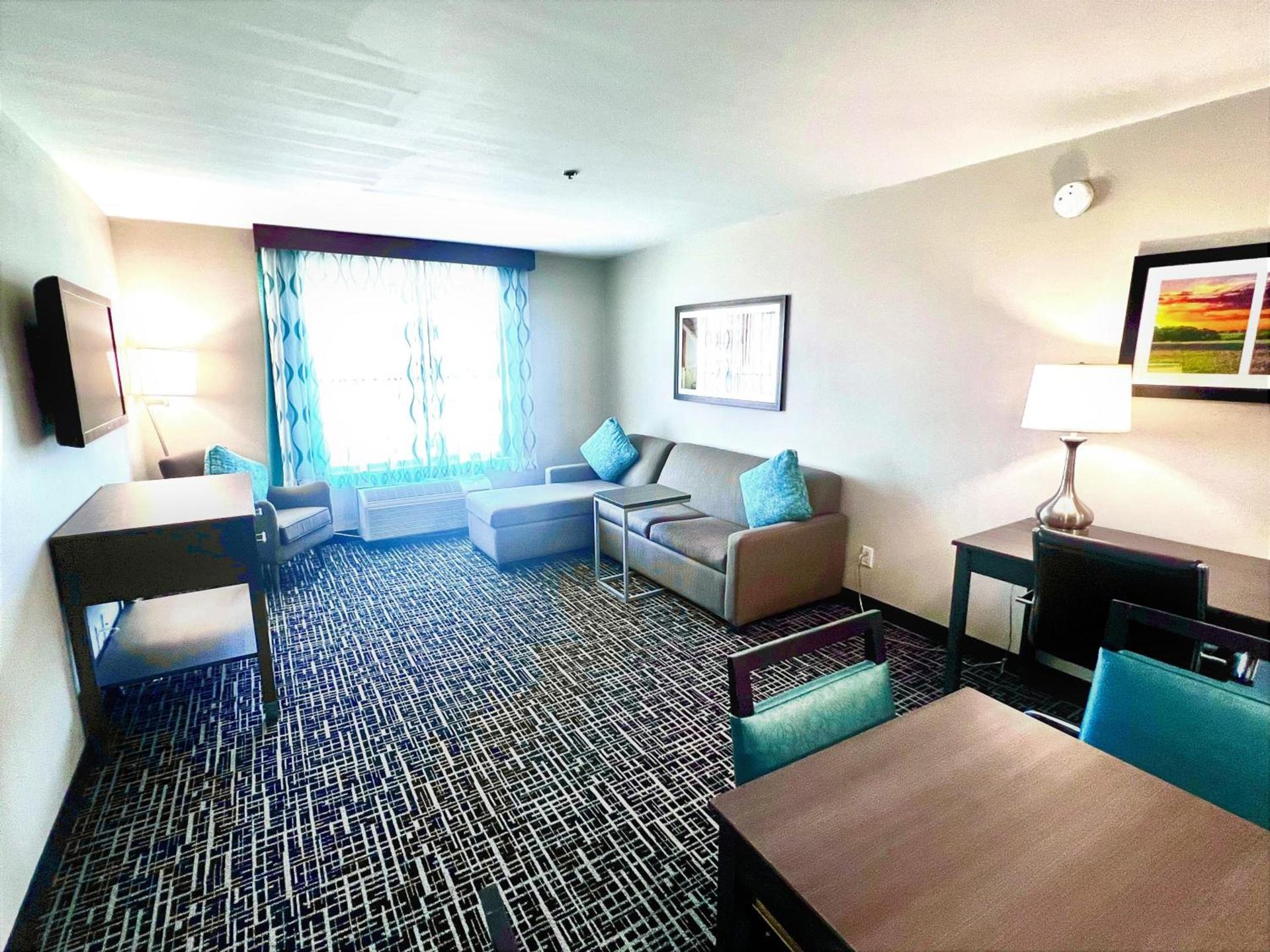 La Quinta by Wyndham Pharr North McAllen photo 52