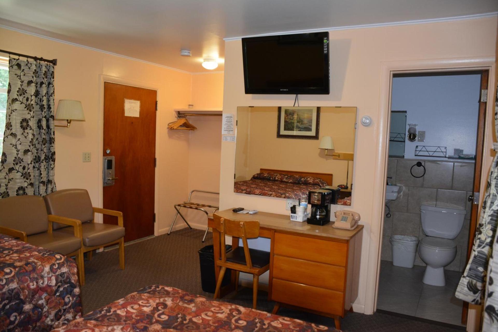 The Village Motel photo 11