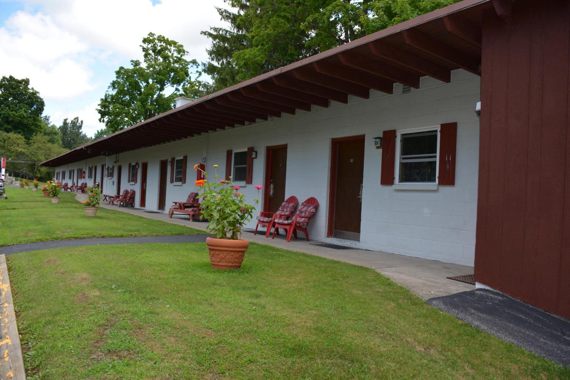 The Village Motel — hotel in Richfield Springs