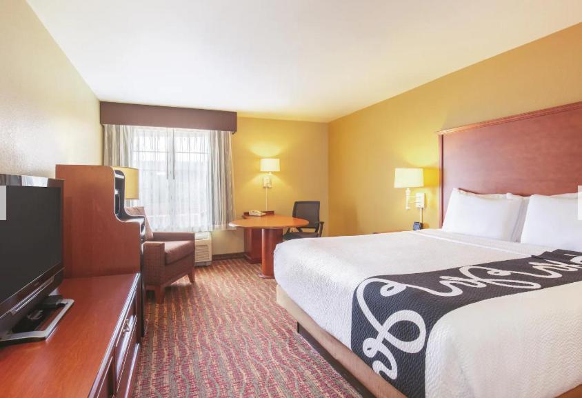 La Quinta by Wyndham Bentonville photo 43