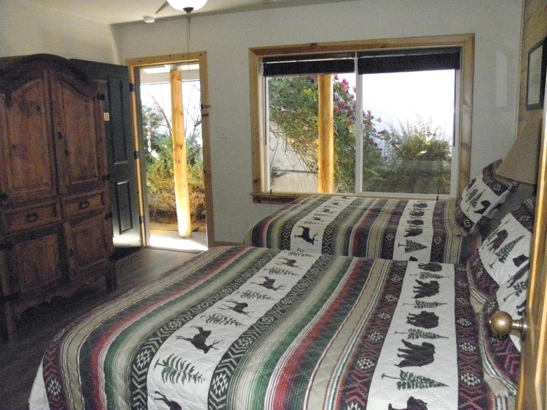 CREEKSIDE LODGE photo 5