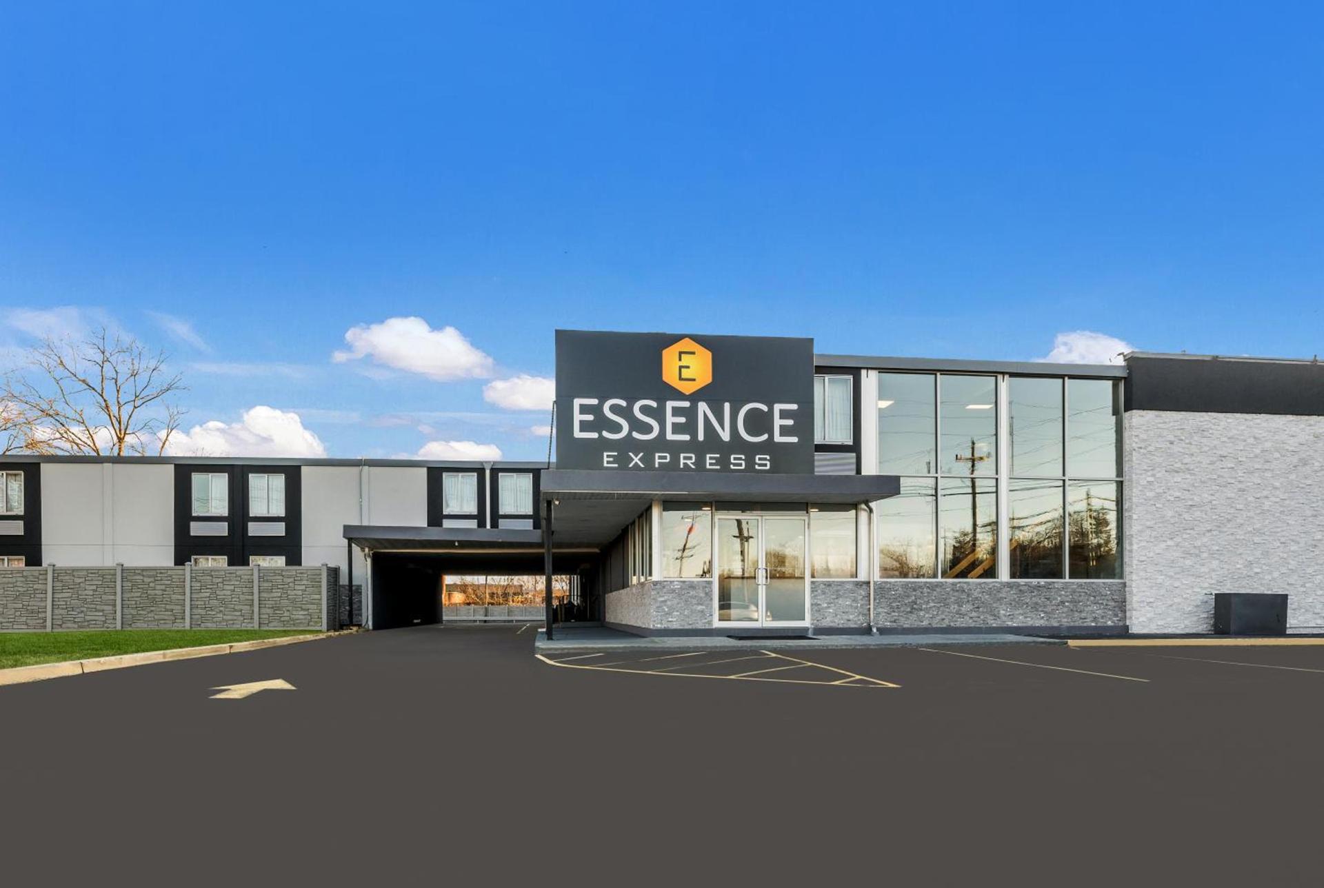 Essence Express Wayne photo 20
