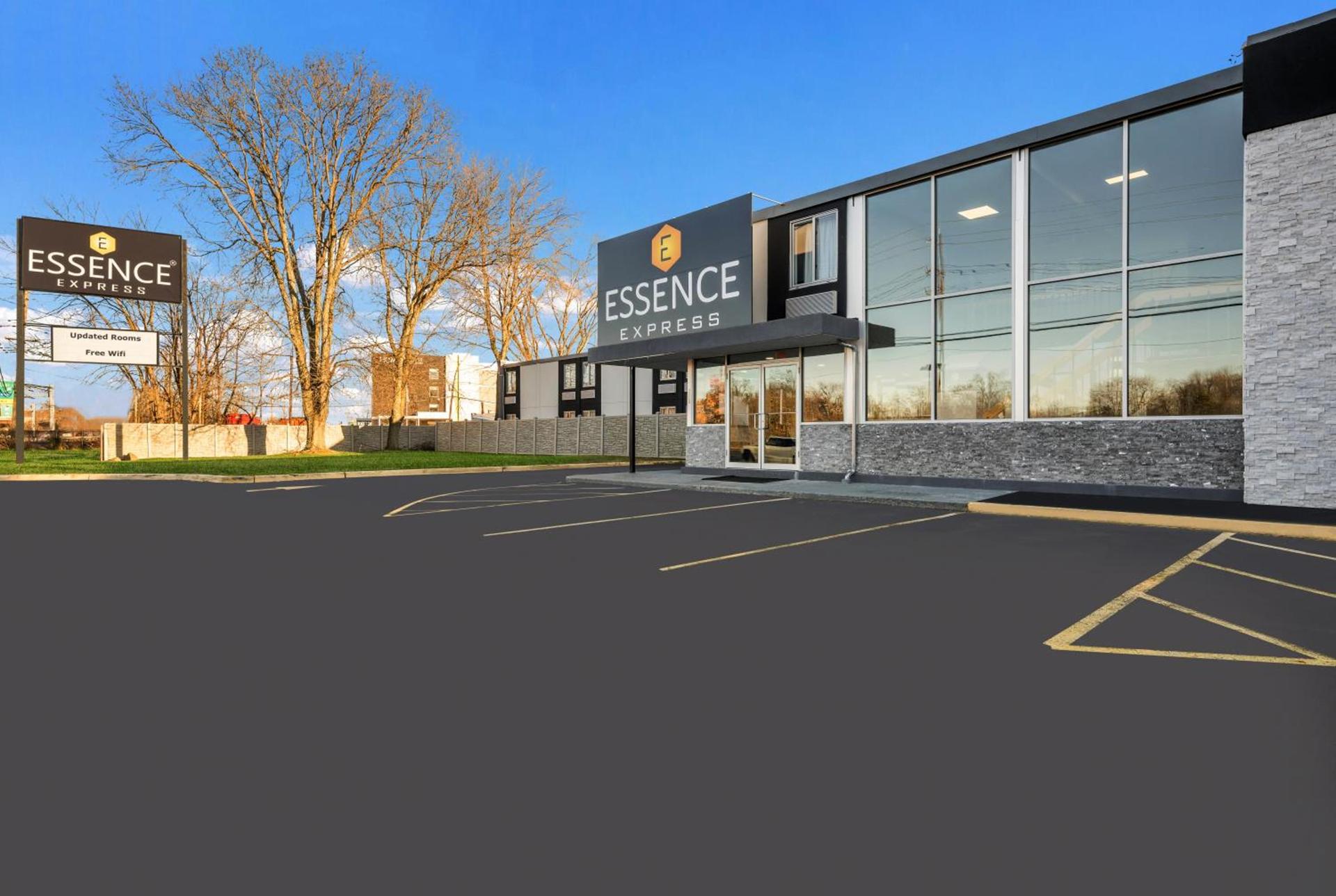Essence Express Wayne photo 32