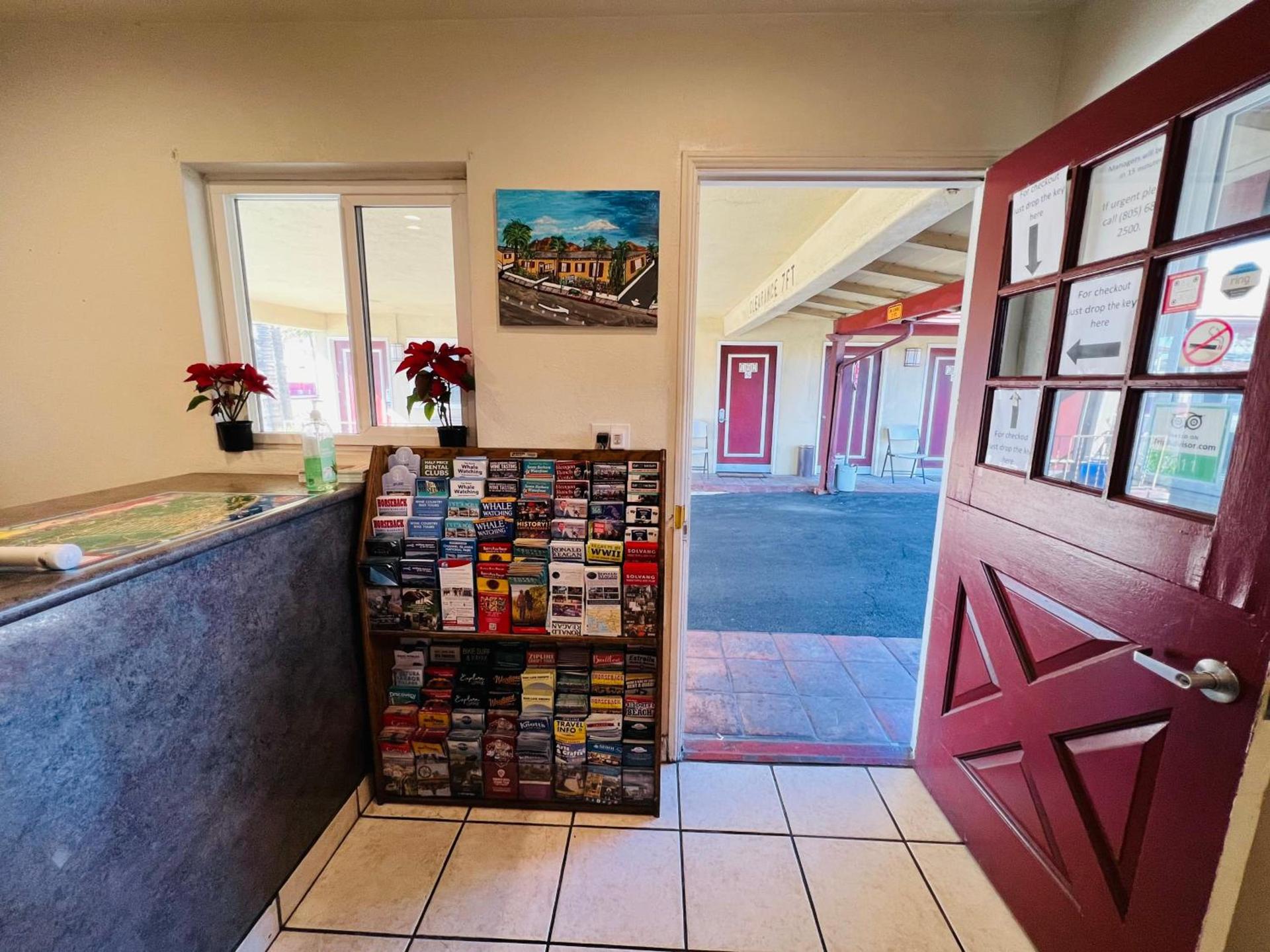 Town and Country Inn photo 3