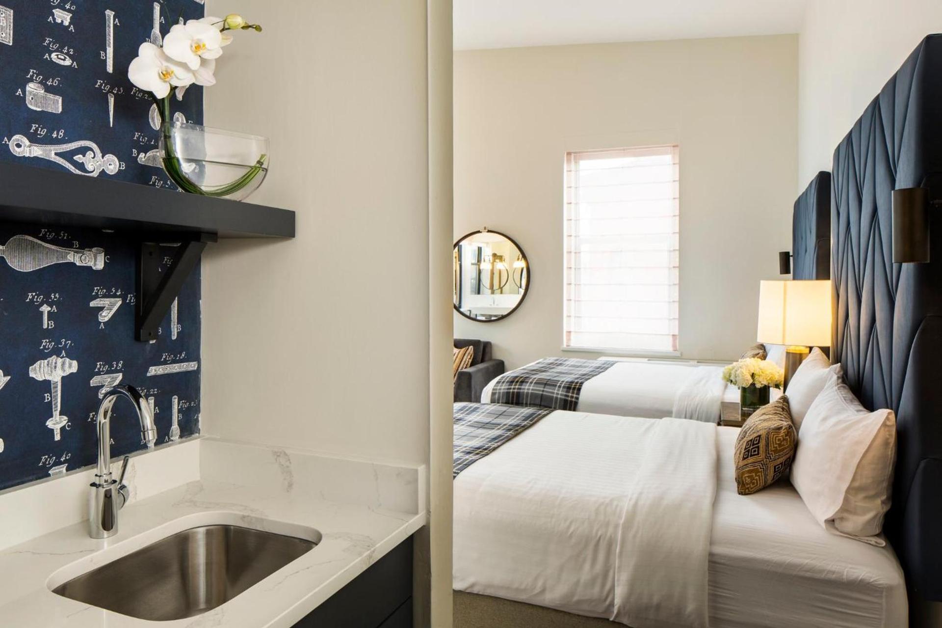 Hotel Indigo Boston Garden by IHG photo 38