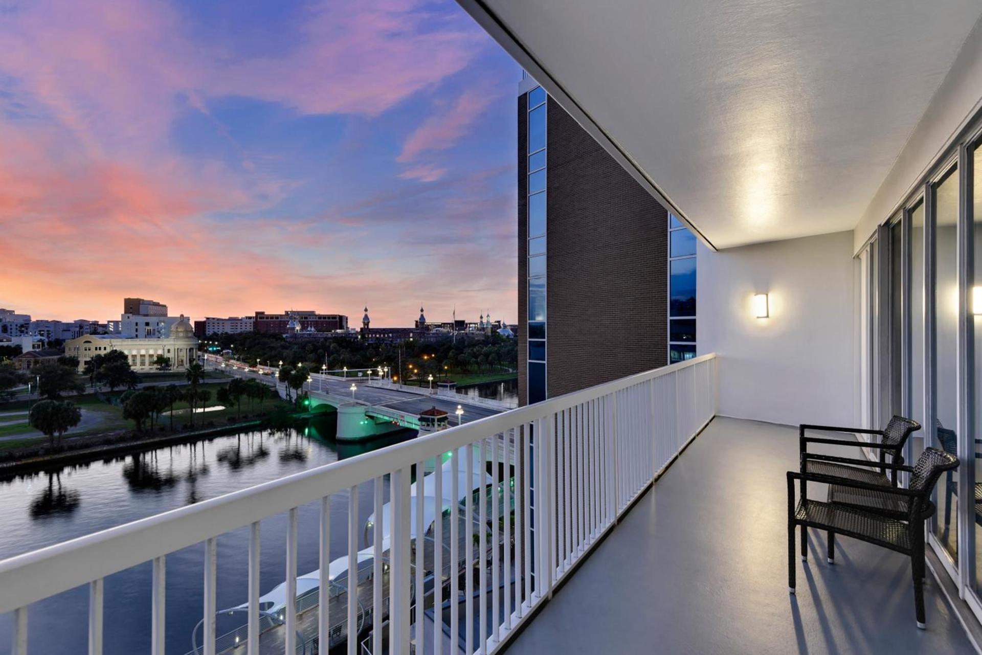 Hotel Tampa Riverwalk photo 8