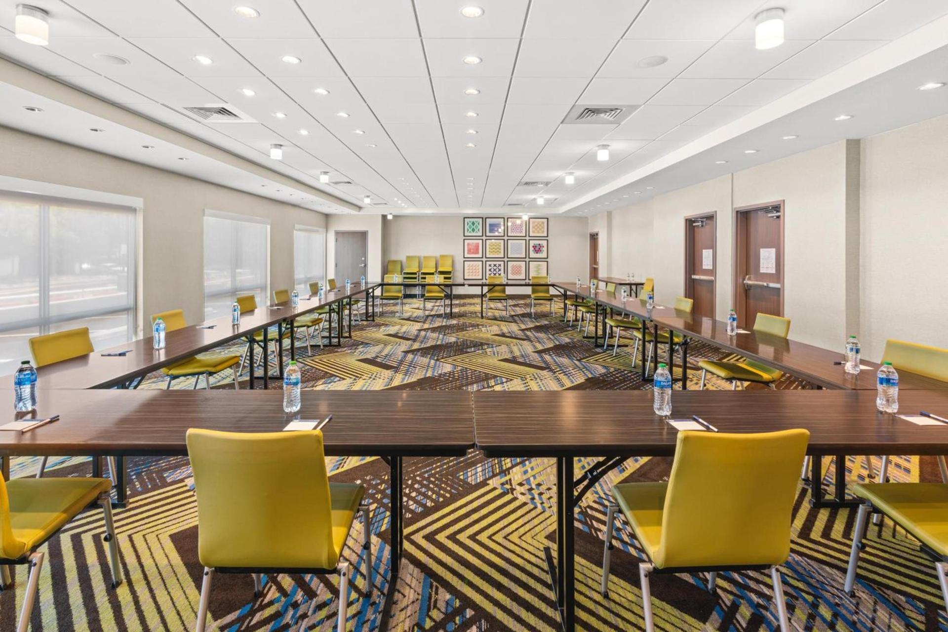 Holiday Inn Express Hotel & Suites Willows by IHG photo 25