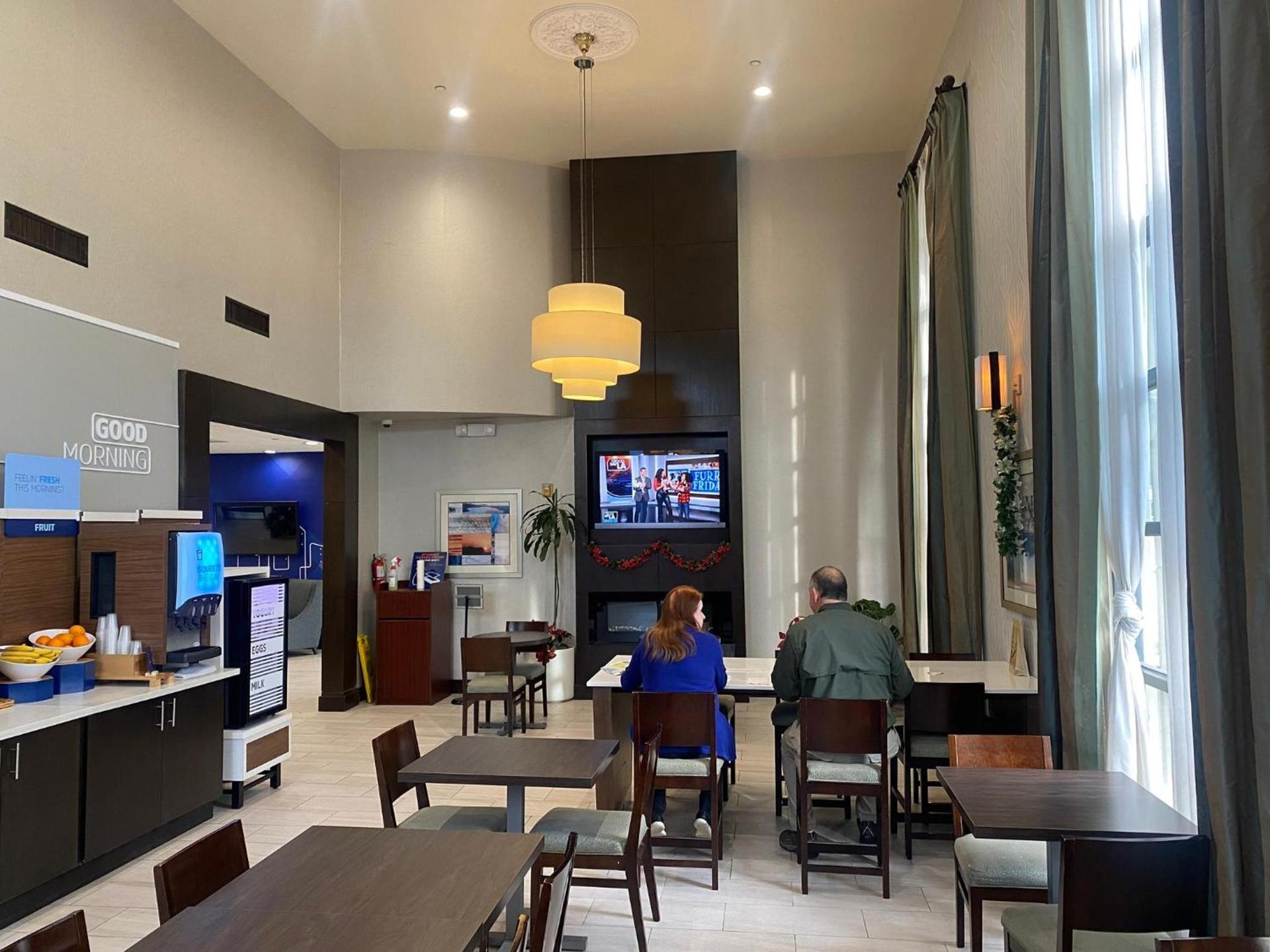 Holiday Inn Express Hotel & Suites Hermosa Beach by IHG photo 62