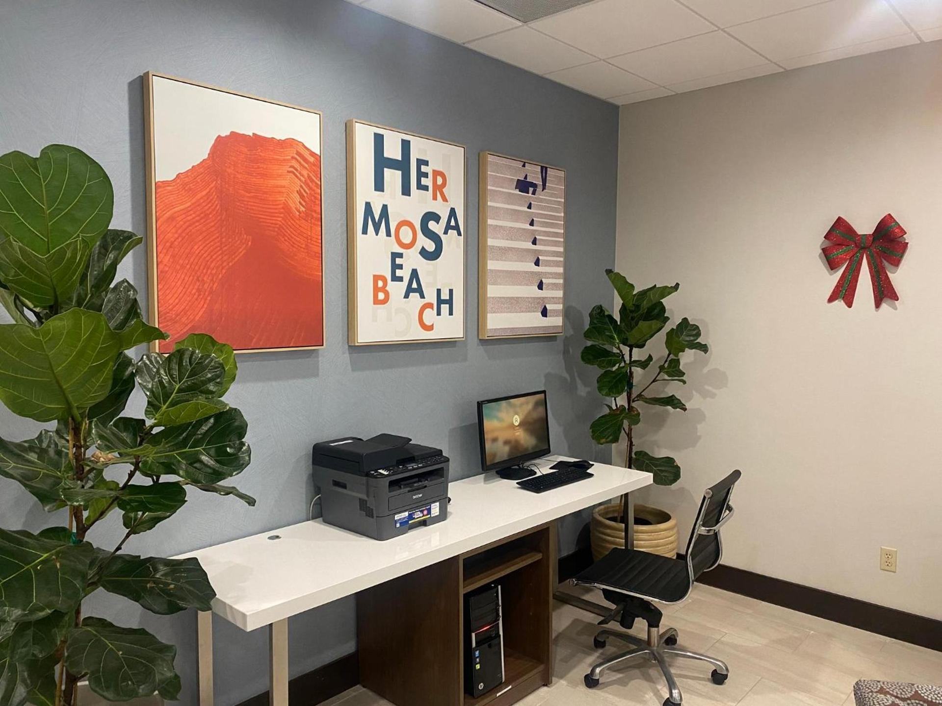 Holiday Inn Express Hotel & Suites Hermosa Beach by IHG photo 51