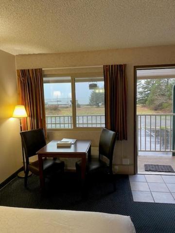 AmeriCoast Inn photo 9