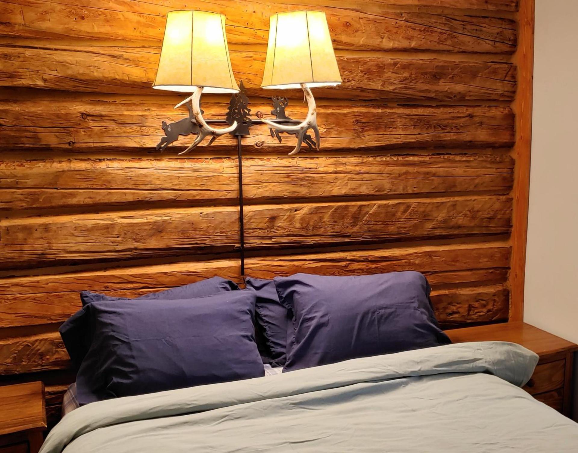 Log Cabin Motel photo 67